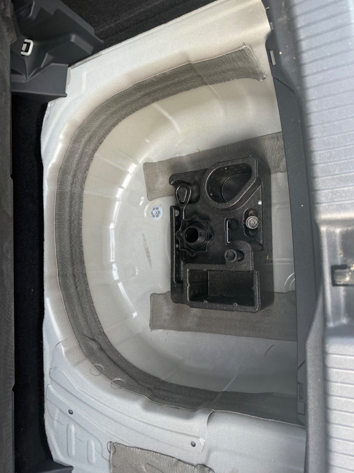 VOLKSWAGEN T-CROSS 1.0 TSI 95 Start/Stop BVM5 Life Tech occasion - Leader export auto Algérie, licence moudjahidine, CCR (Vue 5) - DJCAR