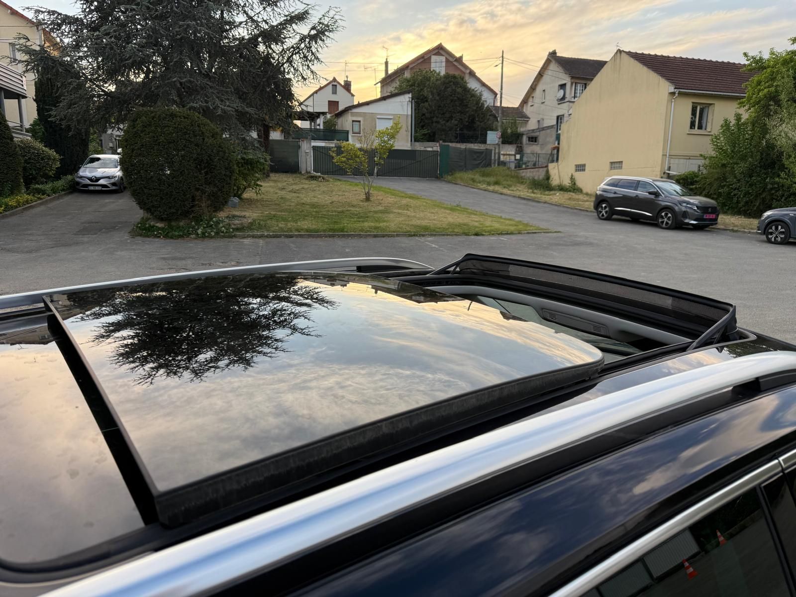 VOLKSWAGEN TIGUAN 1.5 TSI 150ch DSG7 Elegance – Siege Cuir – TO occasion - Leader export auto Algérie, licence moudjahidine, CCR (Vue 5) - DJCAR