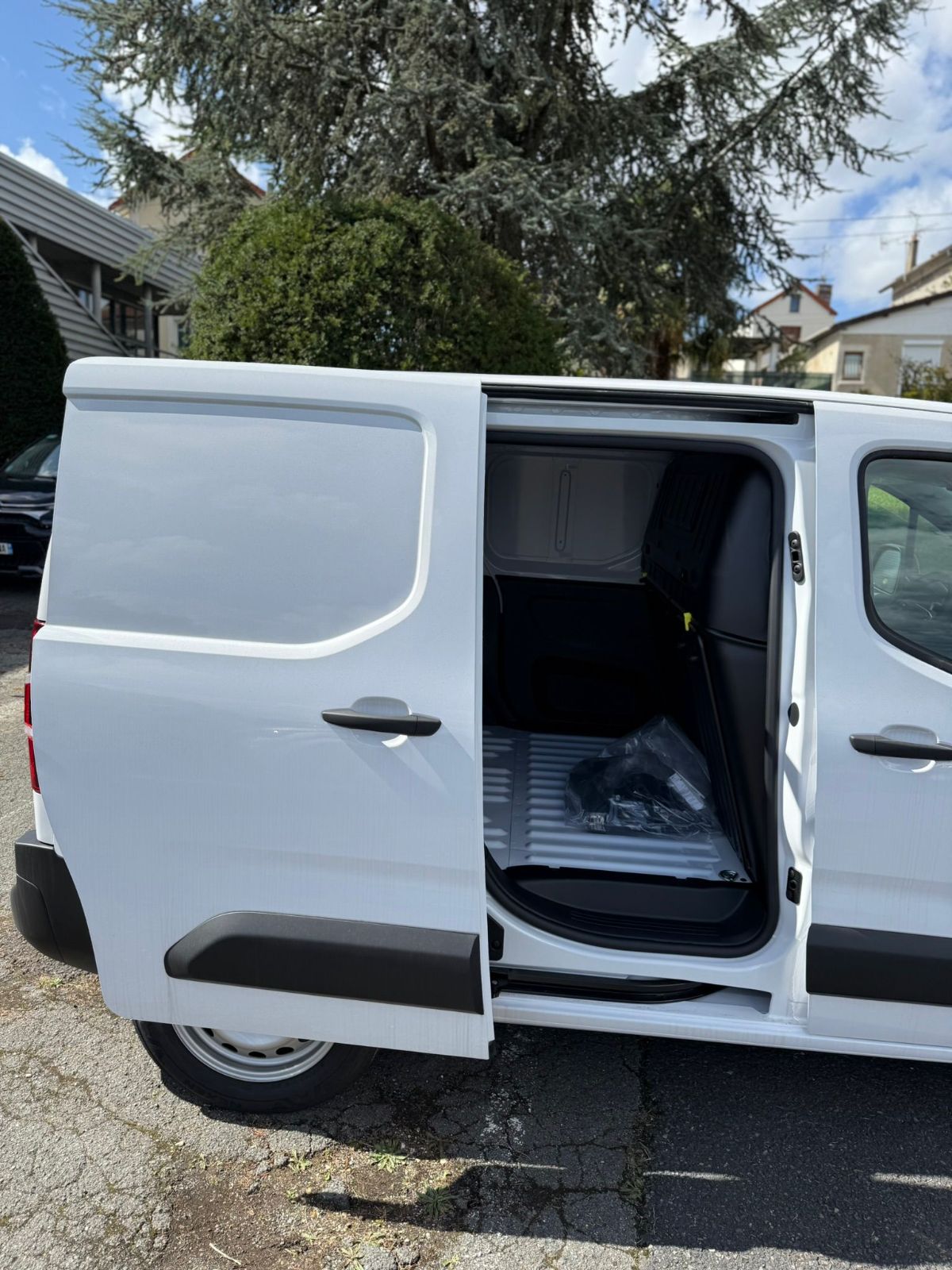 CITROEN BERLINGO VU FT N1 1.6 HDI 90 CV neuf - Leader export auto Algérie, licence moudjahidine, CCR (Vue 10) - DJCAR