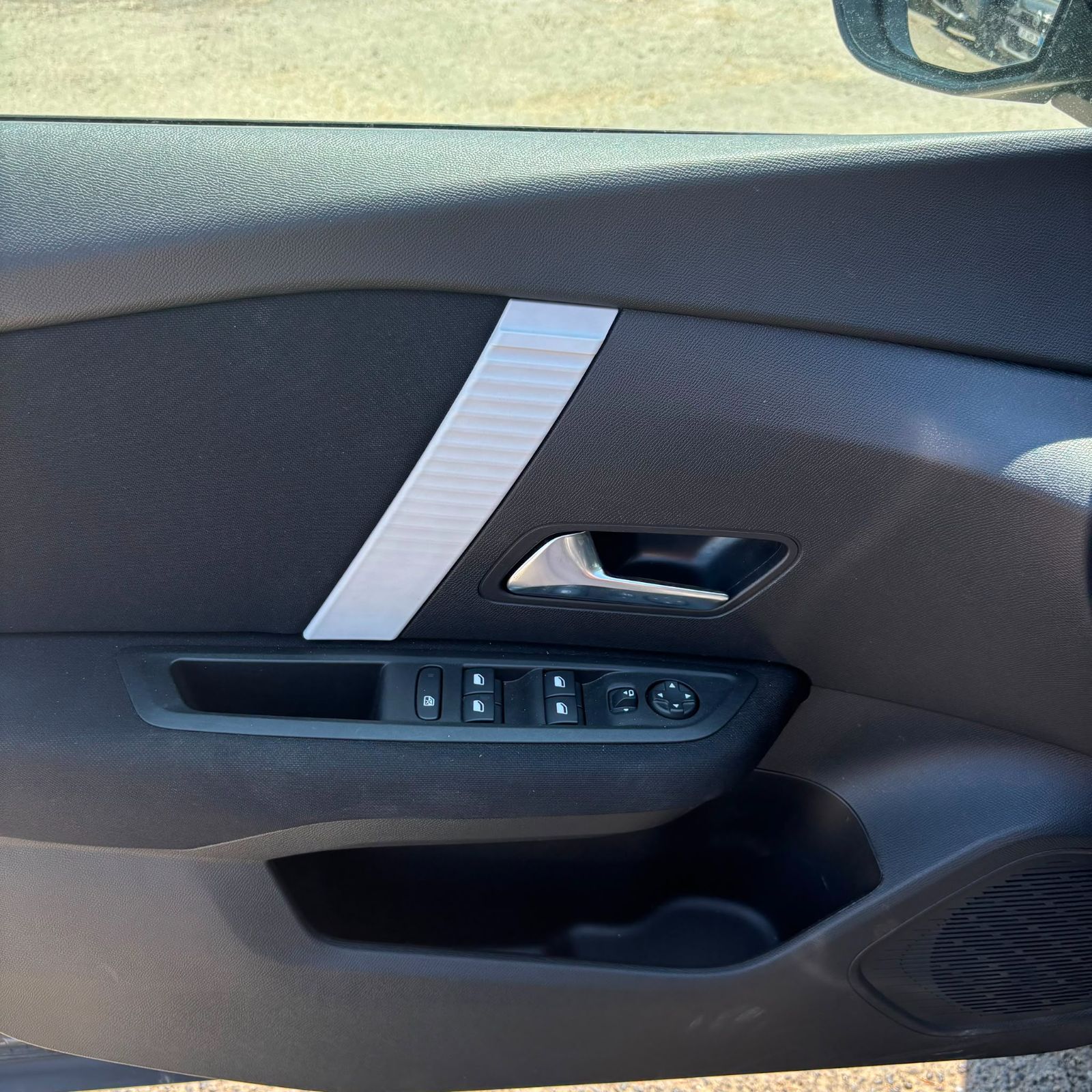 CITROEN C4 V3 1.2 Puretech 130 CH EAT8 Plus – 5P occasion - Leader export auto Algérie, licence moudjahidine, CCR (Vue 16) - DJCAR