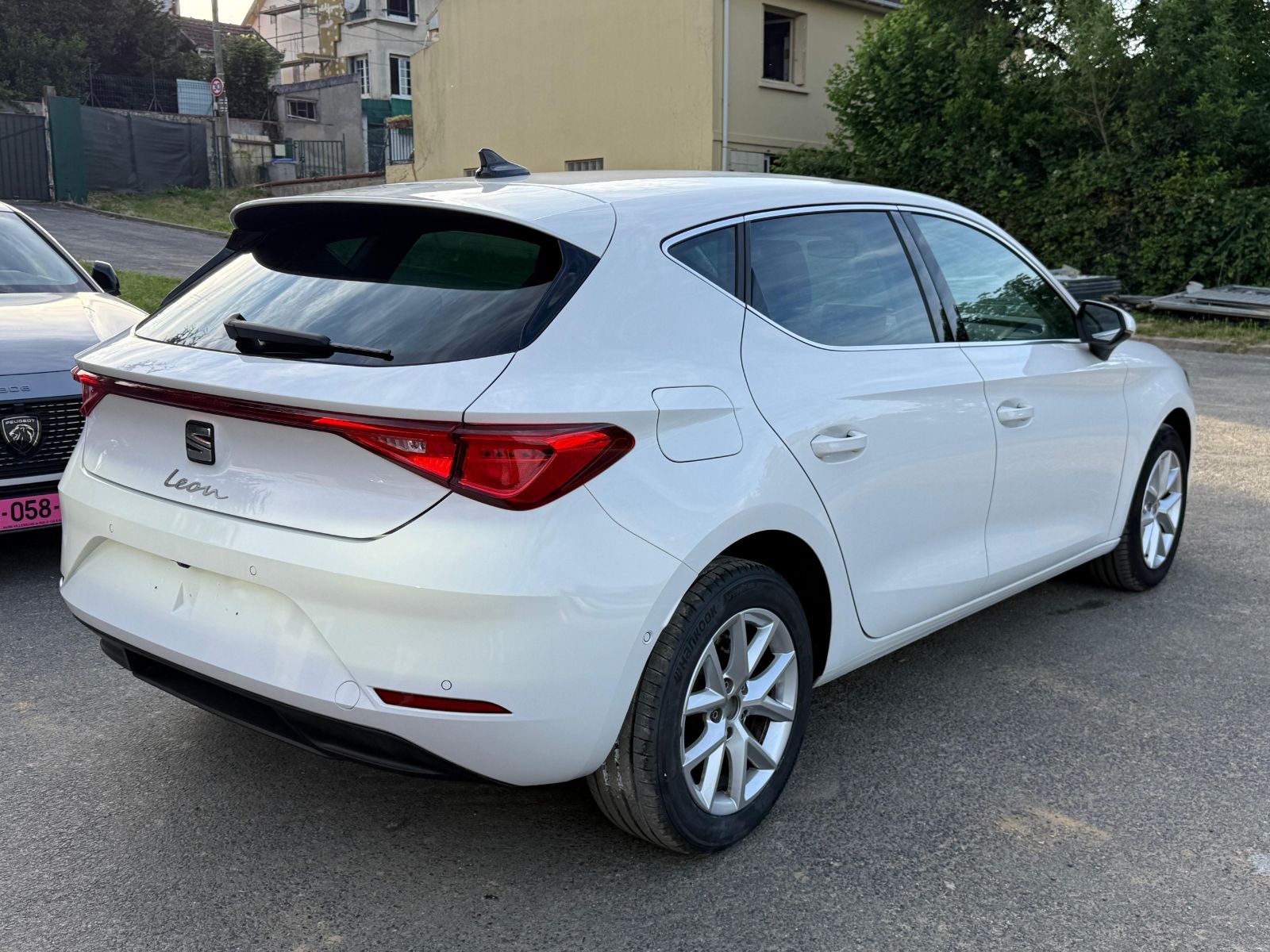 SEAT LEON IV 1,5 TSI 115CV DSG STYLE 25 ANNIVERSAIRE occasion - Leader export auto Algérie, licence moudjahidine, CCR (Vue 5) - DJCAR