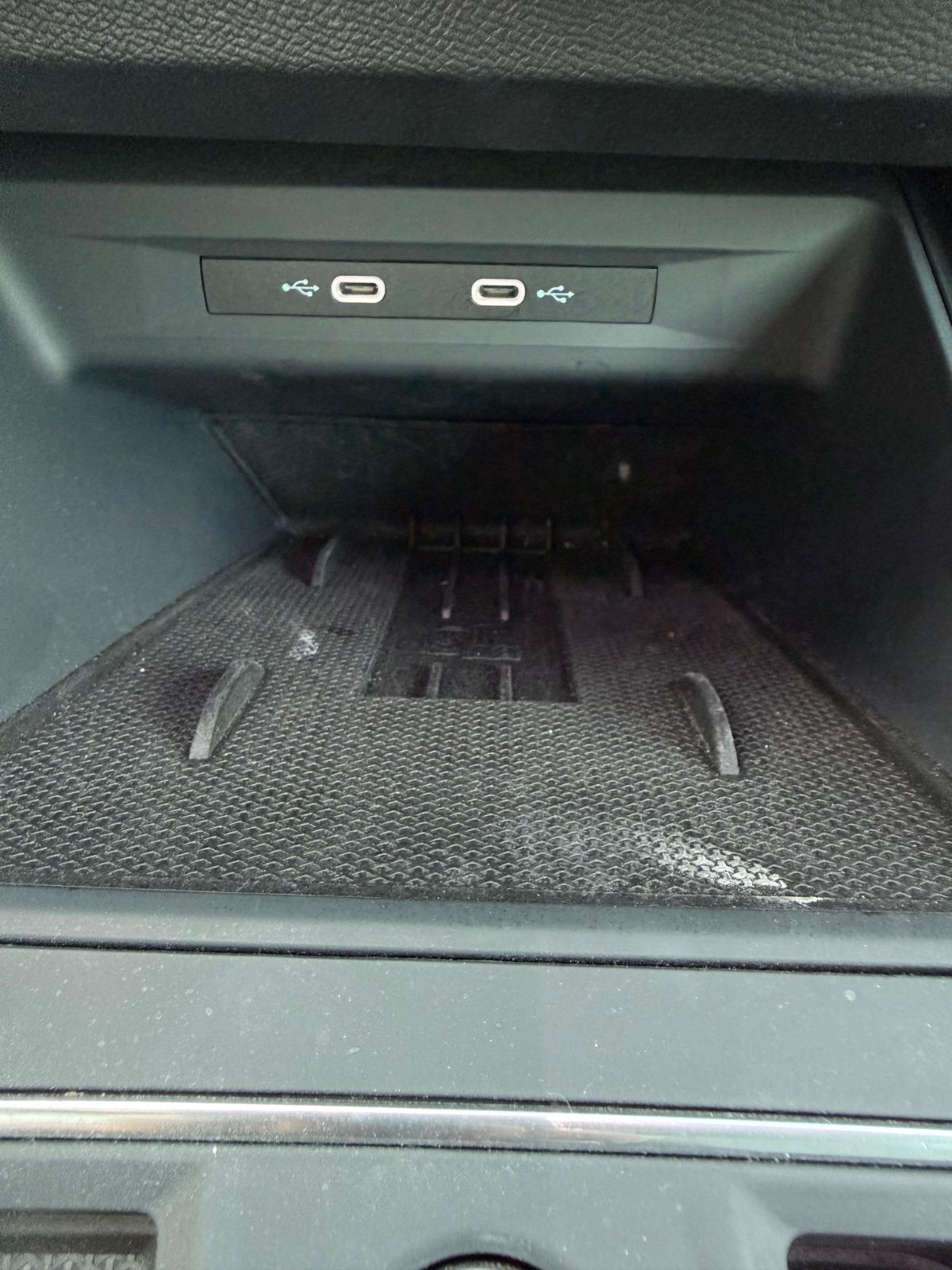 SEAT LEON IV 1,5 TSI 115CV DSG STYLE 25 ANNIVERSAIRE occasion - Leader export auto Algérie, licence moudjahidine, CCR (Vue 14) - DJCAR