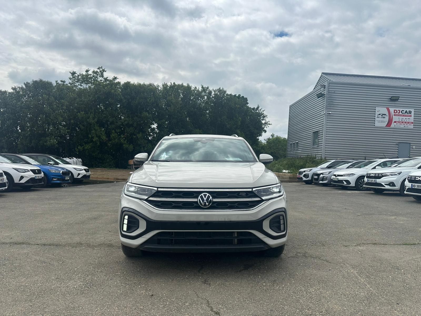 VOLKSWAGEN T-ROC R-LINE 1.5 TSI 150Ch Start/Stop DSG7 – 5P occasion - Leader export auto Algérie, licence moudjahidine, CCR (Vue 2) - DJCAR
