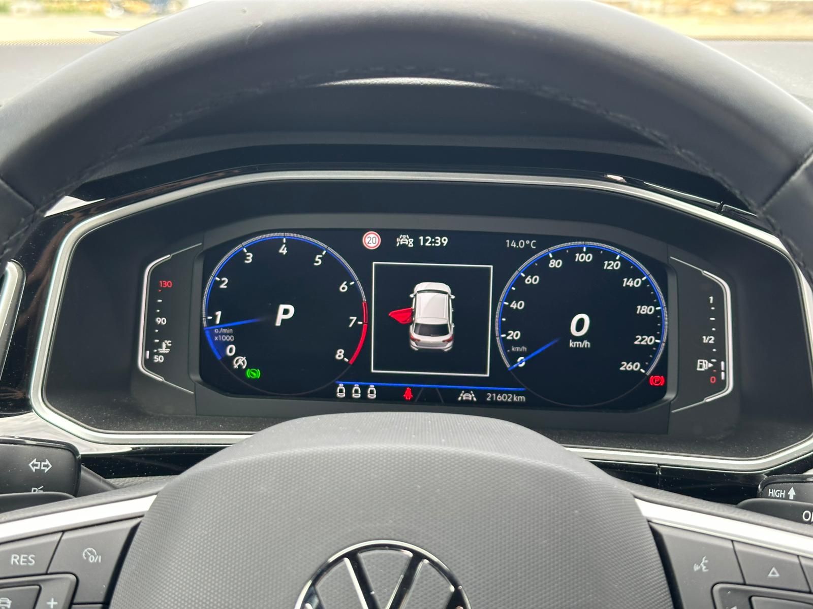 VOLKSWAGEN T-ROC R-LINE 1.5 TSI 150Ch Start/Stop DSG7 – 5P occasion - Leader export auto Algérie, licence moudjahidine, CCR (Vue 12) - DJCAR
