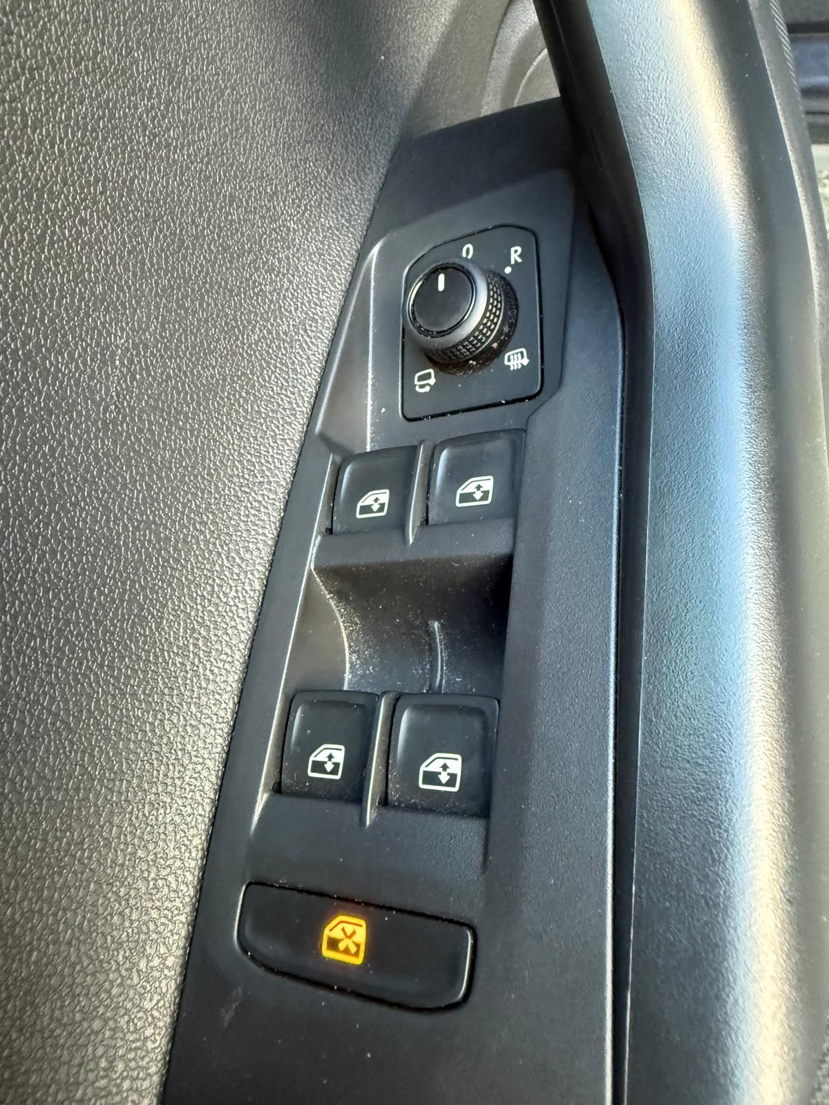 VOLKSWAGEN TAIGO 1.0 TSI 95 BVM6 EDITION – 5P occasion - Leader export auto Algérie, licence moudjahidine, CCR (Vue 16) - DJCAR