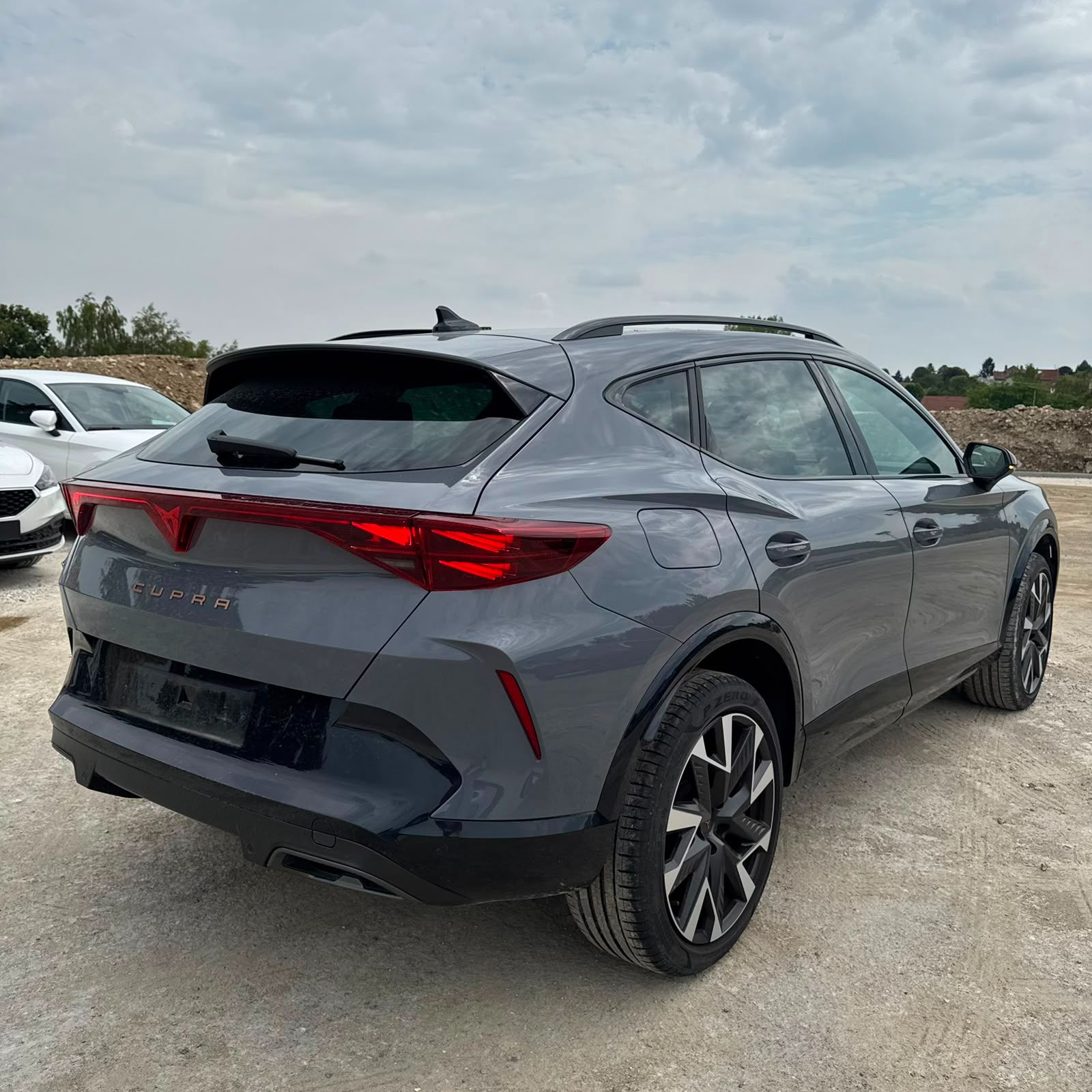 CUPRA FORMENTOR PH2 1.5 eTSI 150 ch DSG7 V – PK HIVER SIEGECUIR ALCT ELE JA19BI CAM – 5P occasion - Leader export auto Algérie, licence moudjahidine, CCR (Vue 6) - DJCAR