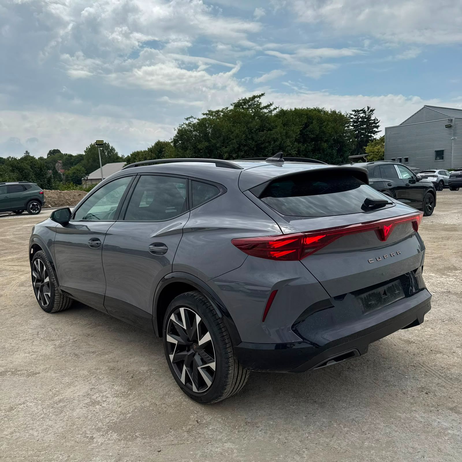 CUPRA FORMENTOR PH2 1.5 eTSI 150 ch DSG7 V – PK HIVER SIEGECUIR ALCT ELE JA19BI CAM – 5P occasion - Leader export auto Algérie, licence moudjahidine, CCR (Vue 7) - DJCAR
