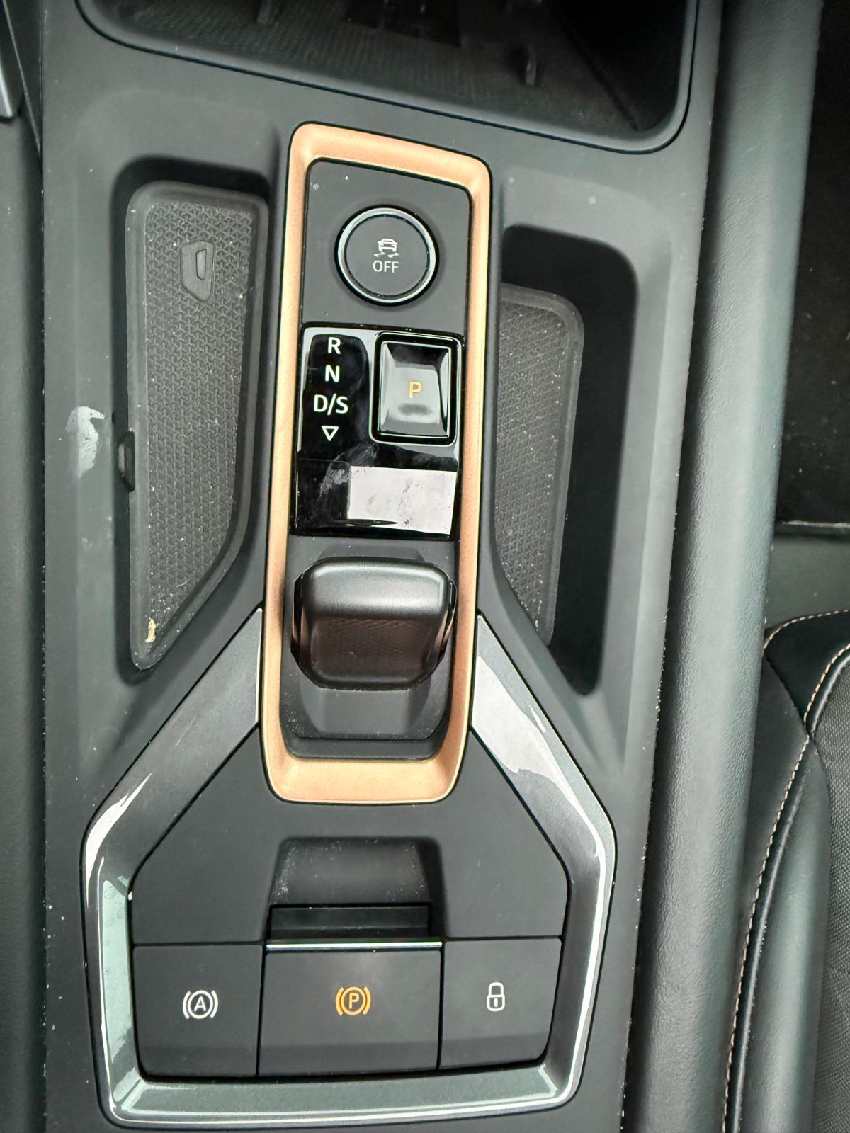 CUPRA FORMENTOR PH2 1.5 eTSI 150 ch DSG7 V – TOIT PANO – 5P occasion - Leader export auto Algérie, licence moudjahidine, CCR (Vue 16) - DJCAR