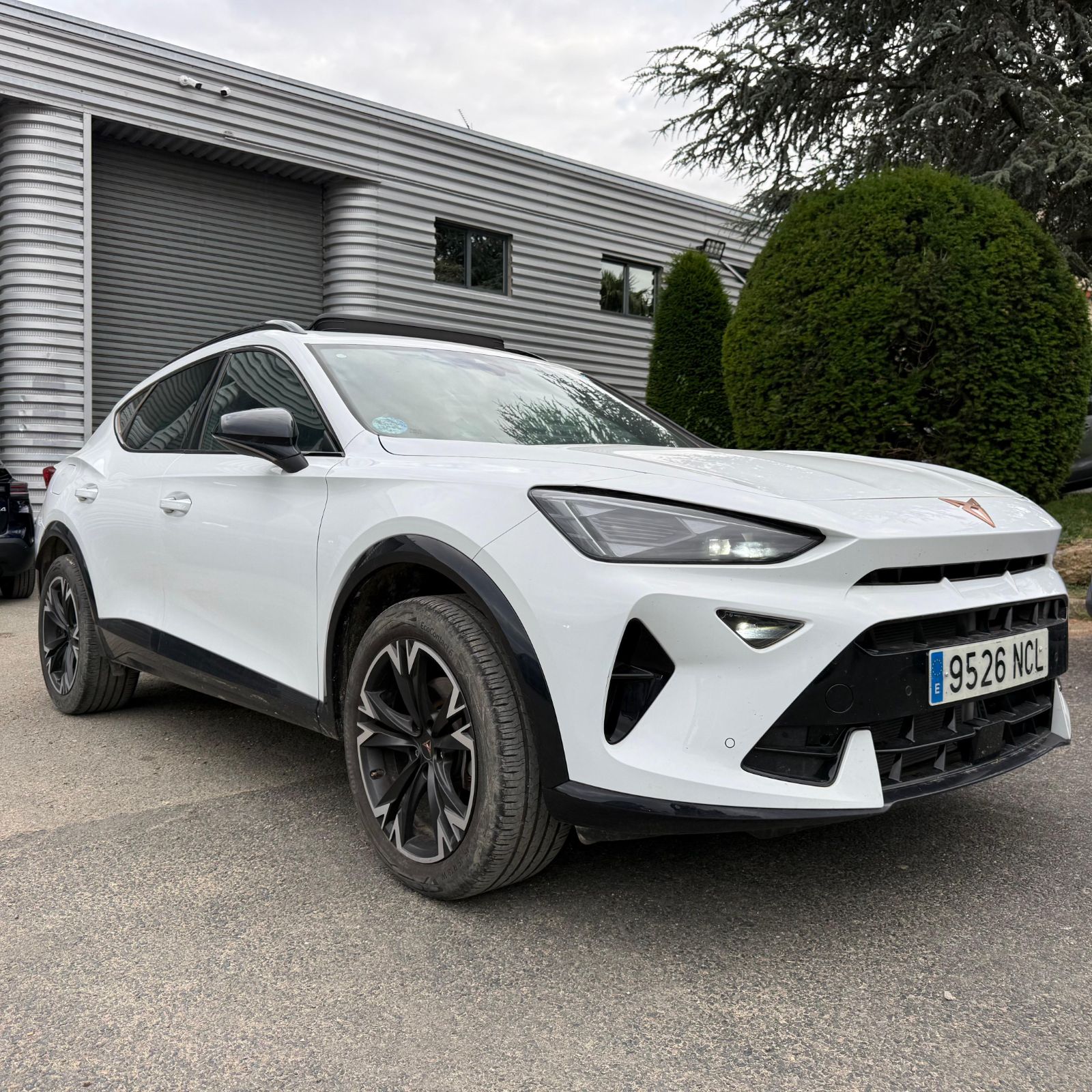 CUPRA FORMENTOR PH2 1.5 eTSI 150 ch DSG7 V – TOIT PANO – 5P occasion - Leader export auto Algérie, licence moudjahidine, CCR (Vue 4) - DJCAR