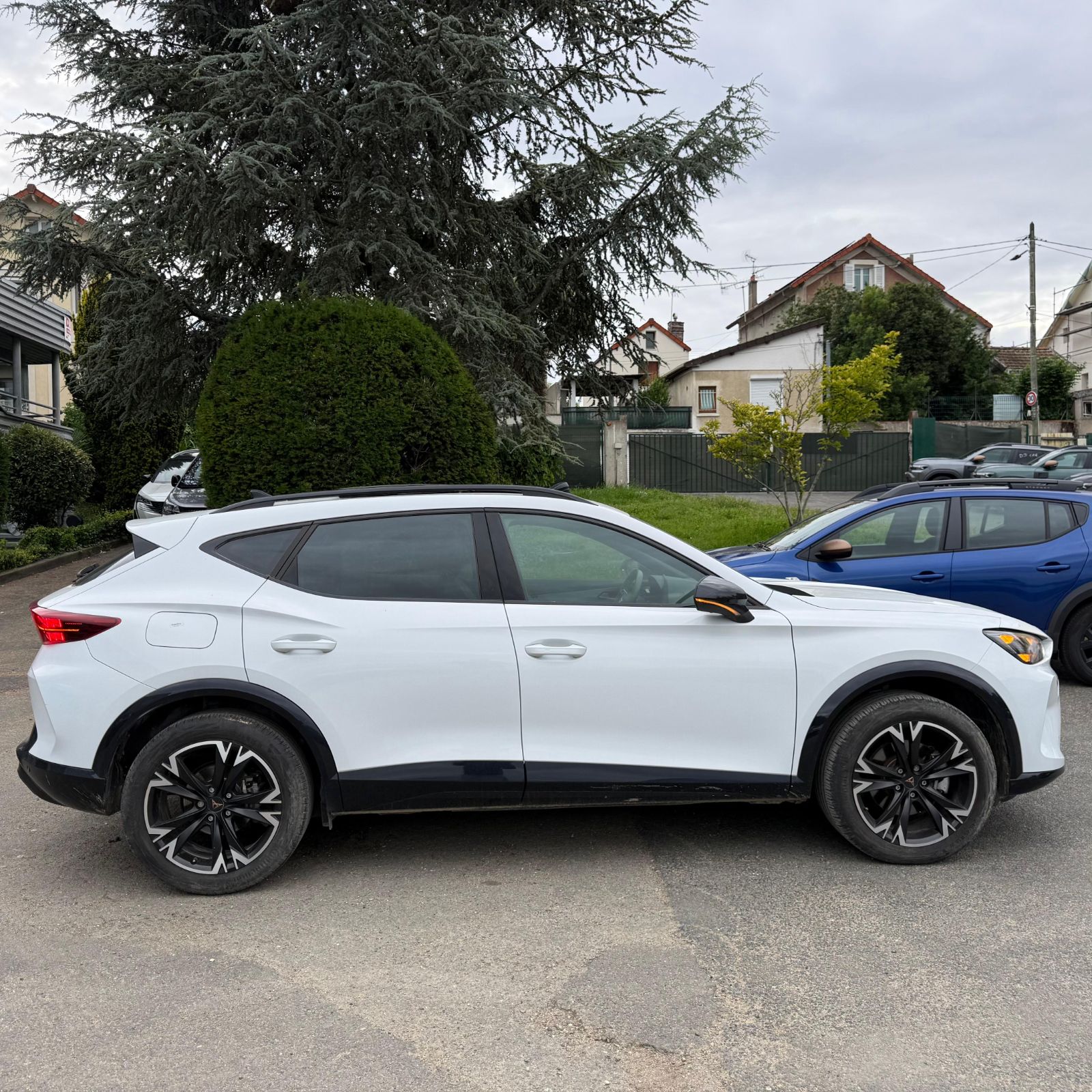 CUPRA FORMENTOR PH2 1.5 eTSI 150 ch DSG7 V – TOIT PANO – 5P occasion - Leader export auto Algérie, licence moudjahidine, CCR (Vue 6) - DJCAR