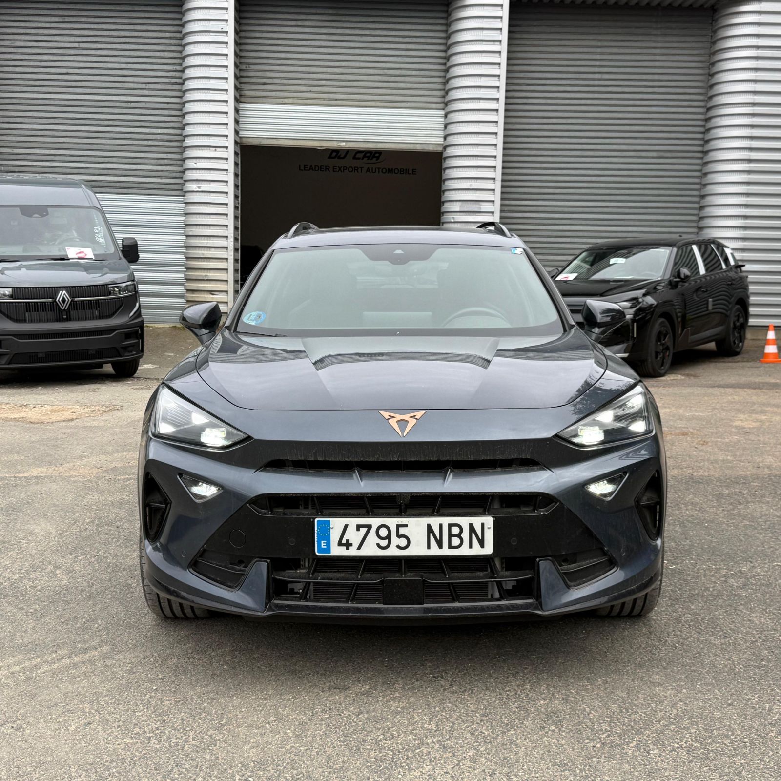 CUPRA FORMENTOR PH2 1.5 eTSI 150 ch DSG7 V – TOIT PANO – 5P occasion - Leader export auto Algérie, licence moudjahidine, CCR (Vue 2) - DJCAR