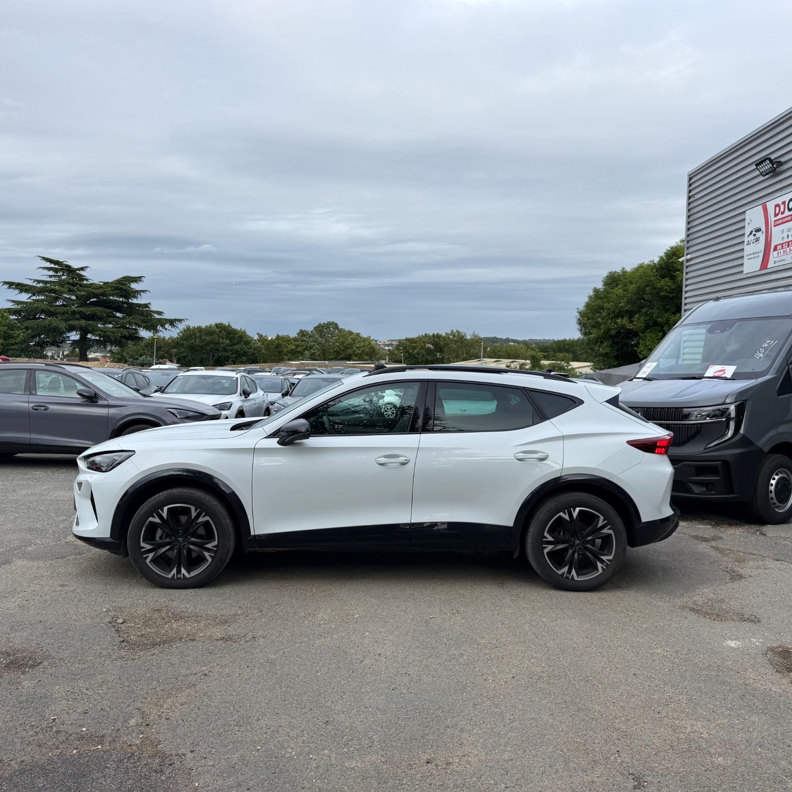CUPRA FORMENTOR PH2 1.5 eTSI 150 ch DSG7 V – TOIT PANO – 5P occasion - Leader export auto Algérie, licence moudjahidine, CCR (Vue 2) - DJCAR