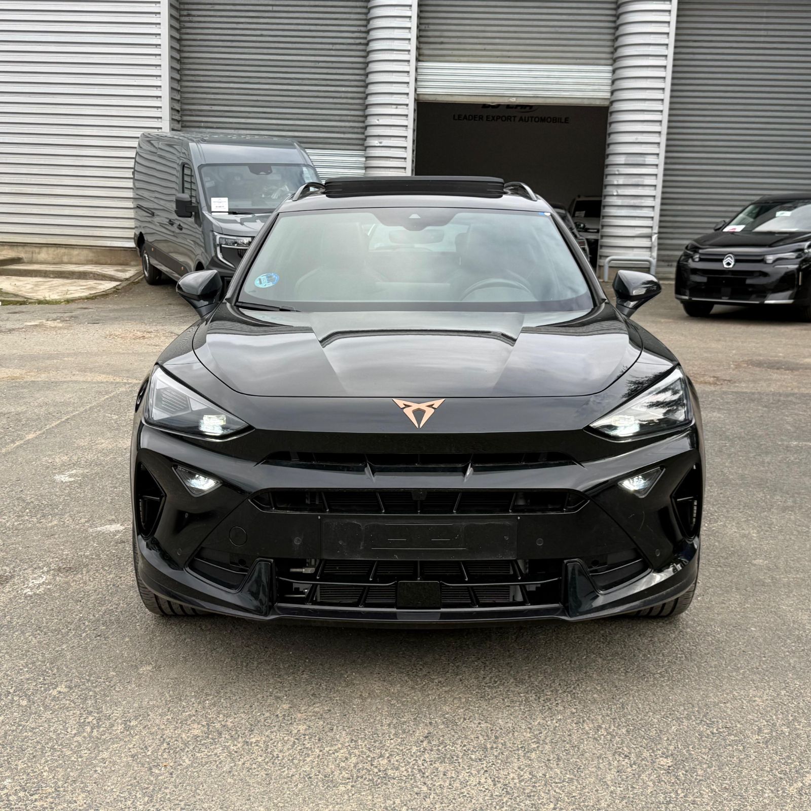 CUPRA FORMENTOR PH2 1.5 eTSI 150 ch DSG7 V – TOIT PANO – 5P occasion - Leader export auto Algérie, licence moudjahidine, CCR (Vue 2) - DJCAR