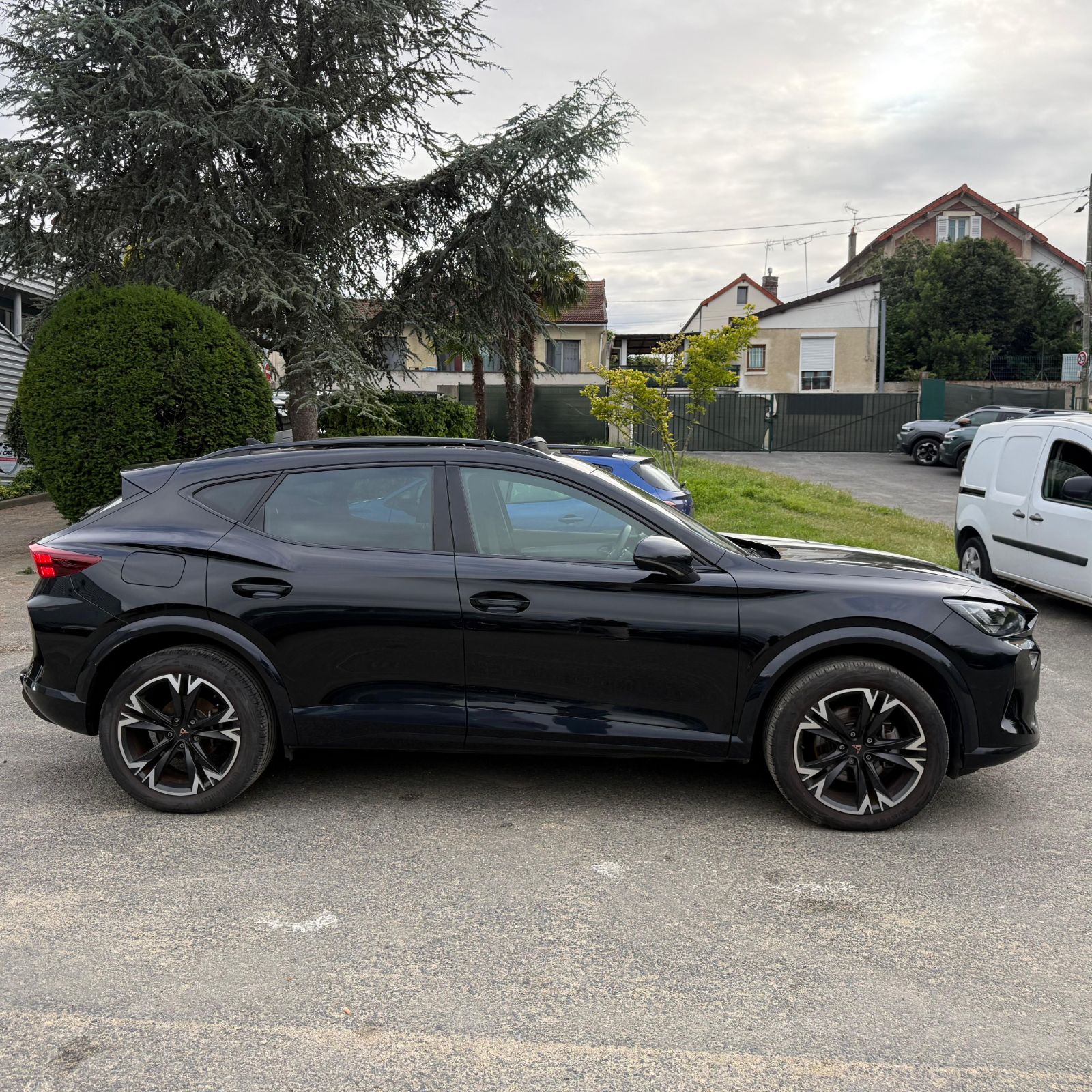 CUPRA FORMENTOR PH2 1.5 eTSI 150 ch DSG7 V – TOIT PANO – 5P occasion - Leader export auto Algérie, licence moudjahidine, CCR (Vue 5) - DJCAR