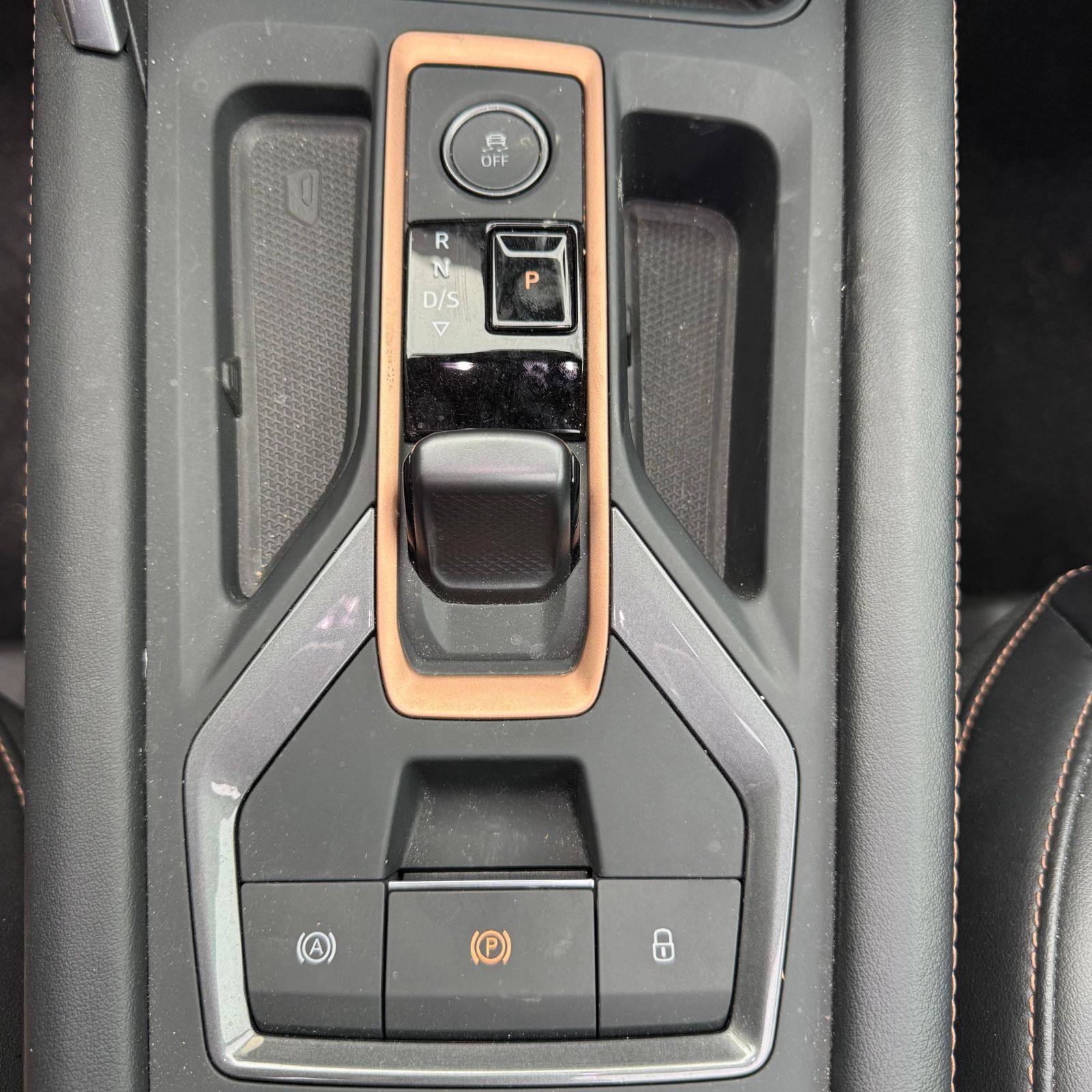 CUPRA FORMENTOR PH2 1.5 eTSI 150 ch DSG7 V – TOIT PANO – 5P occasion - Leader export auto Algérie, licence moudjahidine, CCR (Vue 19) - DJCAR