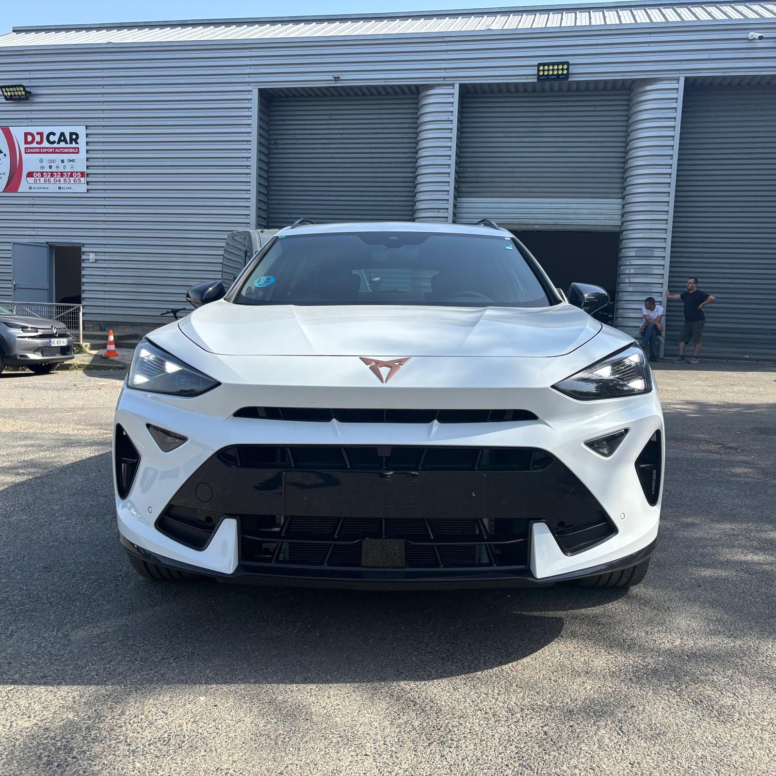 CUPRA FORMENTOR PH2 1.5 eTSI 150 ch DSG7 V – TOIT PANO – 5P occasion - Leader export auto Algérie, licence moudjahidine, CCR (Vue 3) - DJCAR