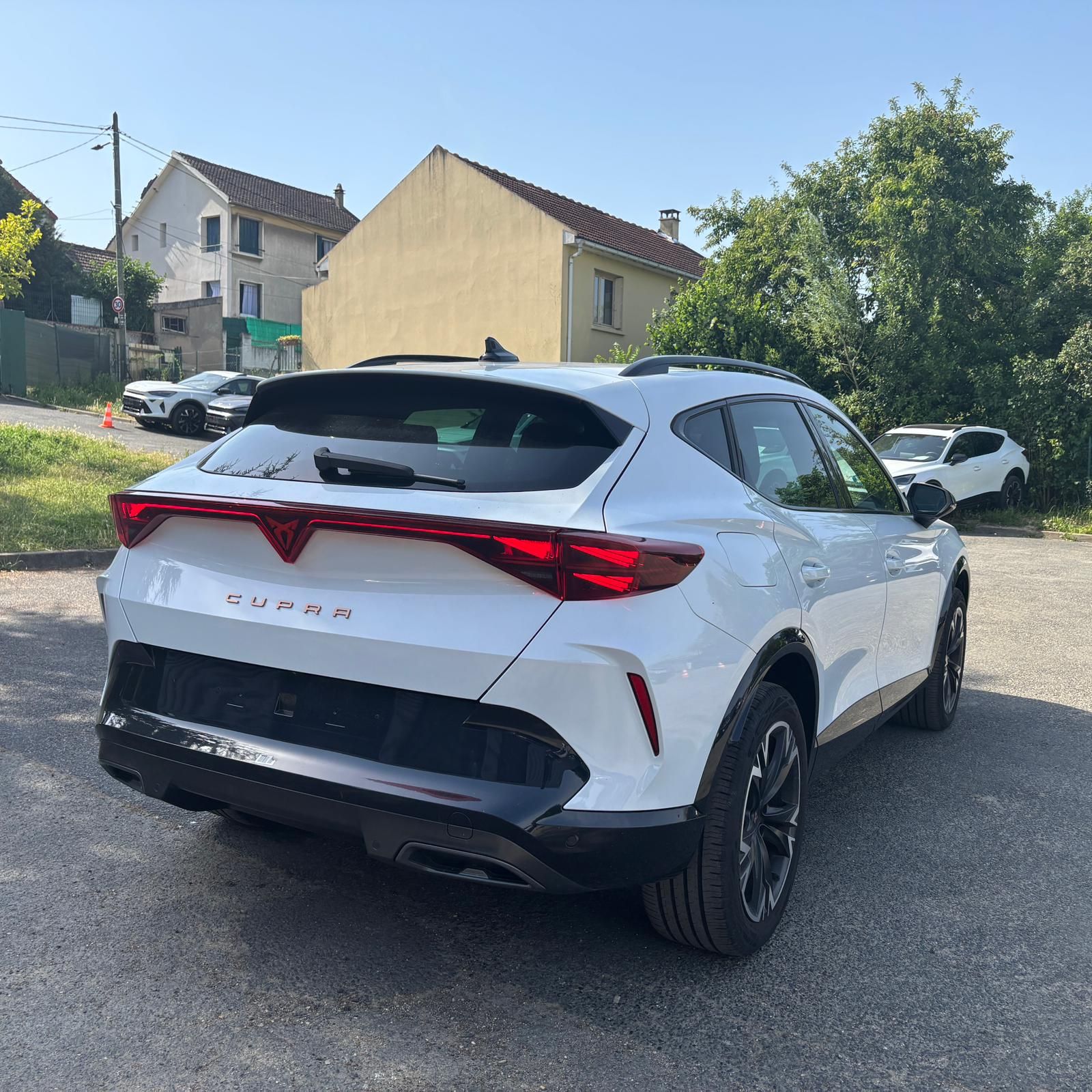 CUPRA FORMENTOR PH2 1.5 eTSI 150 ch DSG7 V – TOIT PANO – 5P occasion - Leader export auto Algérie, licence moudjahidine, CCR (Vue 8) - DJCAR