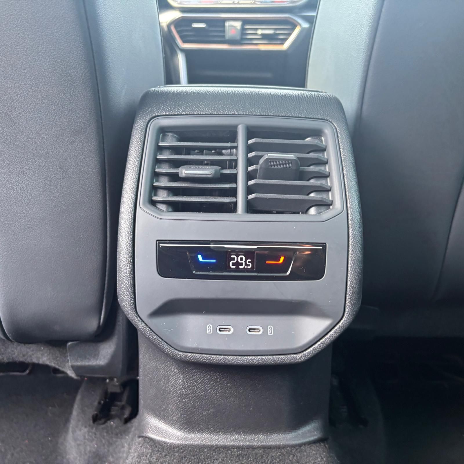 CUPRA FORMENTOR PH2 1.5 eTSI 150 ch DSG7 V – TOIT PANO – 5P occasion - Leader export auto Algérie, licence moudjahidine, CCR (Vue 19) - DJCAR