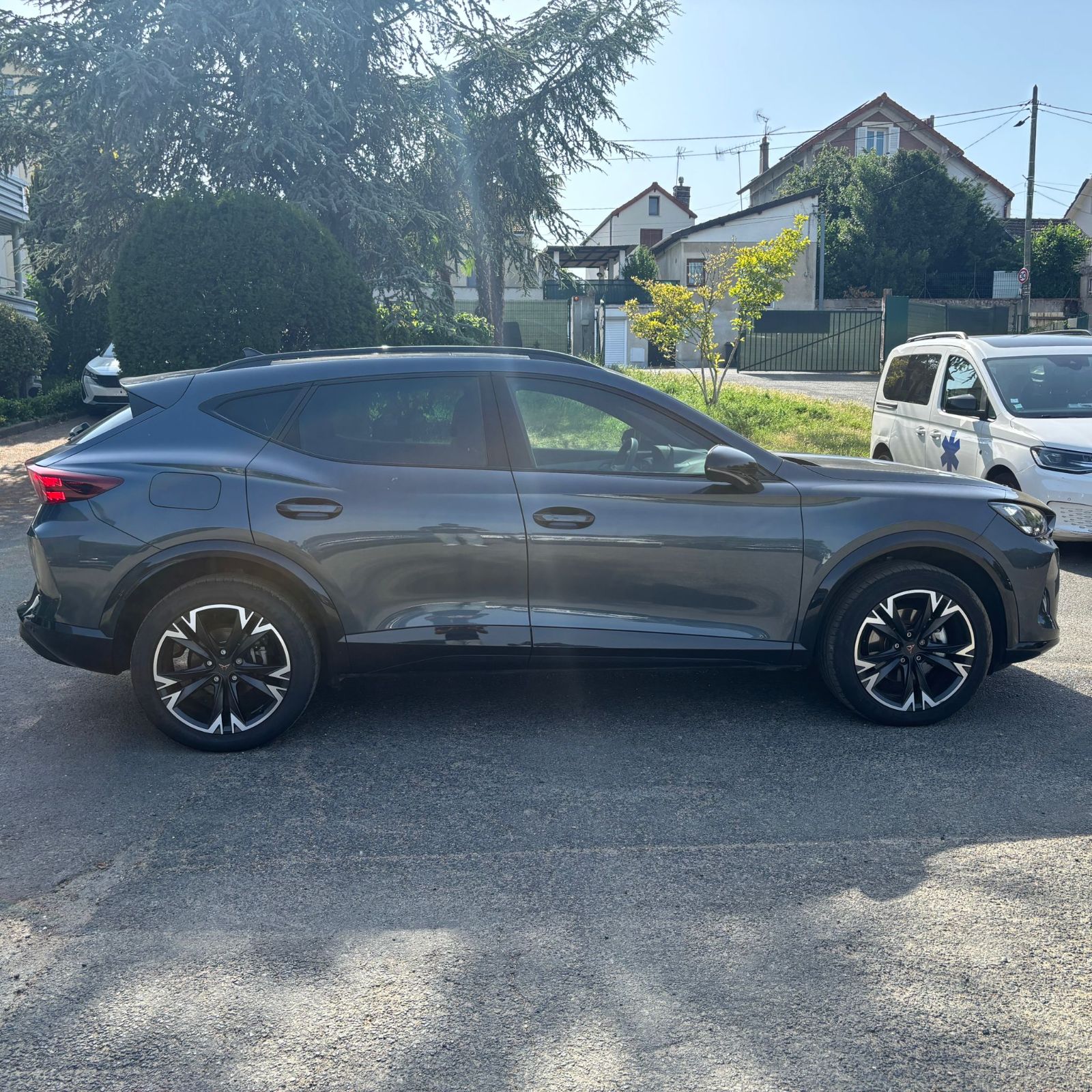 CUPRA FORMENTOR PH2 1.5 eTSI 150 ch DSG7 V – TOIT PANO – 5P occasion - Leader export auto Algérie, licence moudjahidine, CCR (Vue 10) - DJCAR