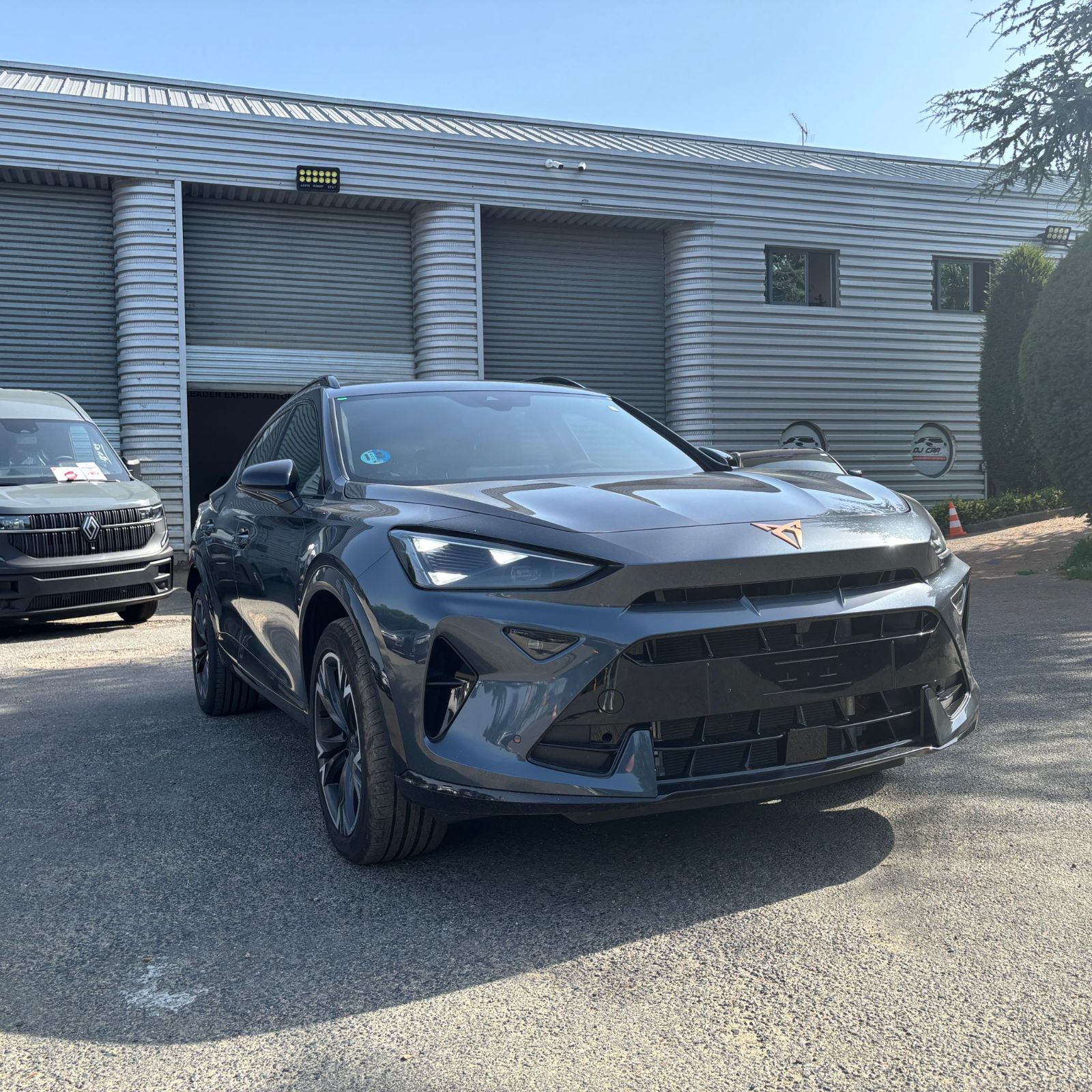 CUPRA FORMENTOR PH2 1.5 eTSI 150 ch DSG7 V – TOIT PANO – 5P occasion - Leader export auto Algérie, licence moudjahidine, CCR (Vue 11) - DJCAR