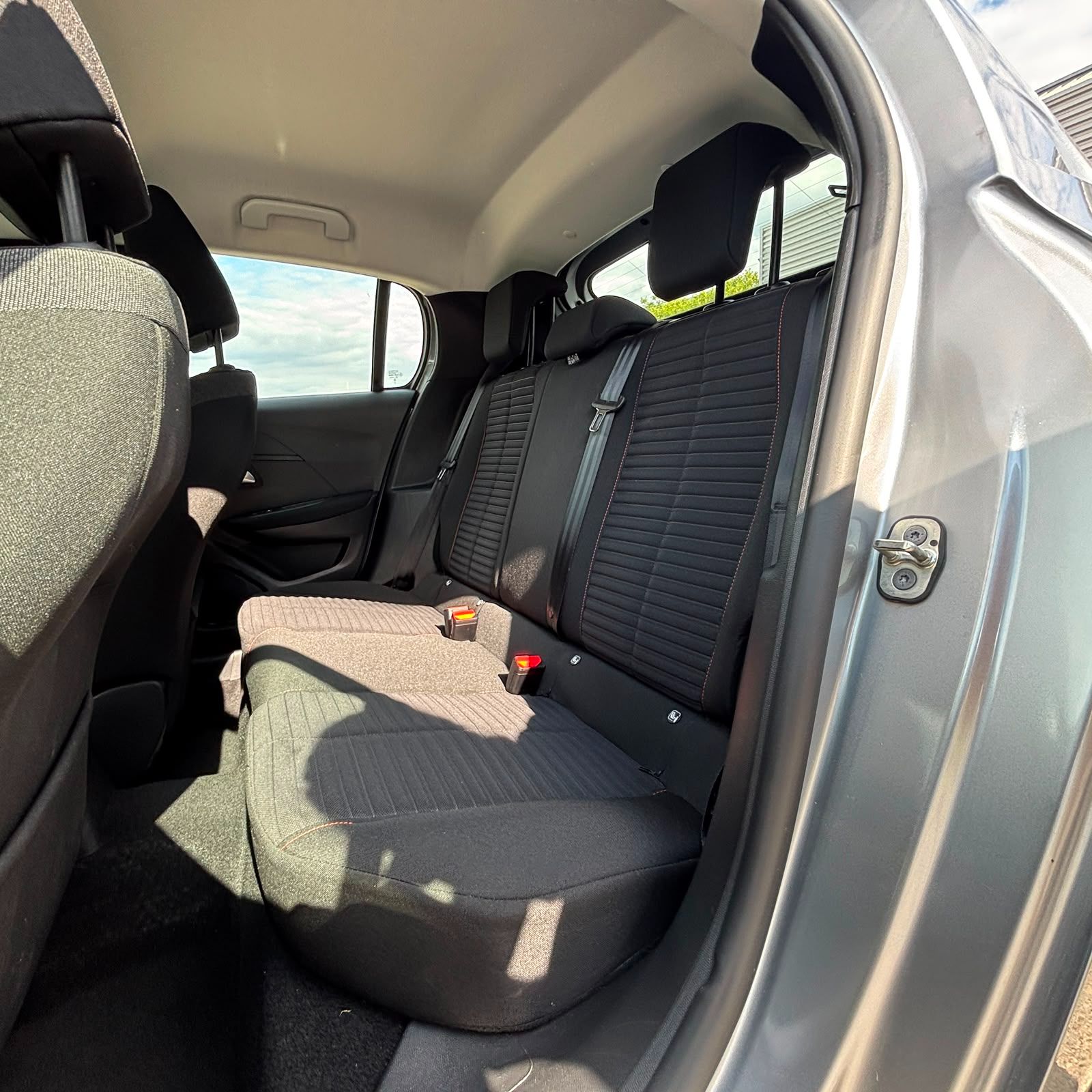 PEUGEOT 208 1.2 PureTech 75 S&S BVM5 Style Pack – 5P occasion - Leader export auto Algérie, licence moudjahidine, CCR (Vue 16) - DJCAR