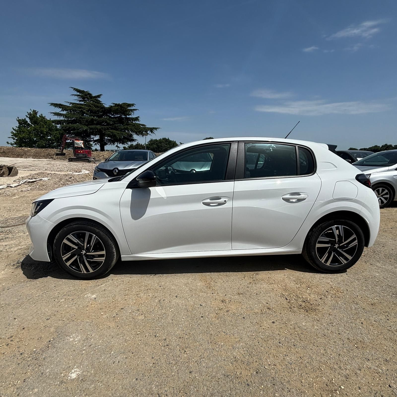PEUGEOT 208 PEUGEOT 208 1.2 PURETECH 75CH S&S ACTIVE PACK occasion - Leader export auto Algérie, licence moudjahidine, CCR (Vue 3) - DJCAR