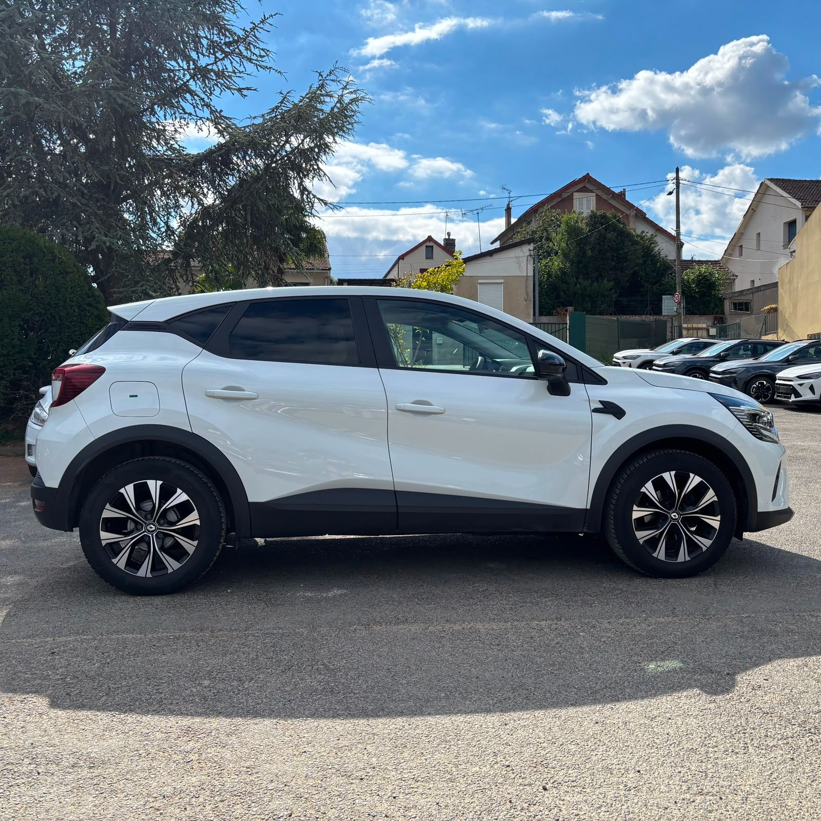 RENAULT CAPTUR 1.0 TCe 90 Evolution – 5P occasion - Leader export auto Algérie, licence moudjahidine, CCR (Vue 4) - DJCAR