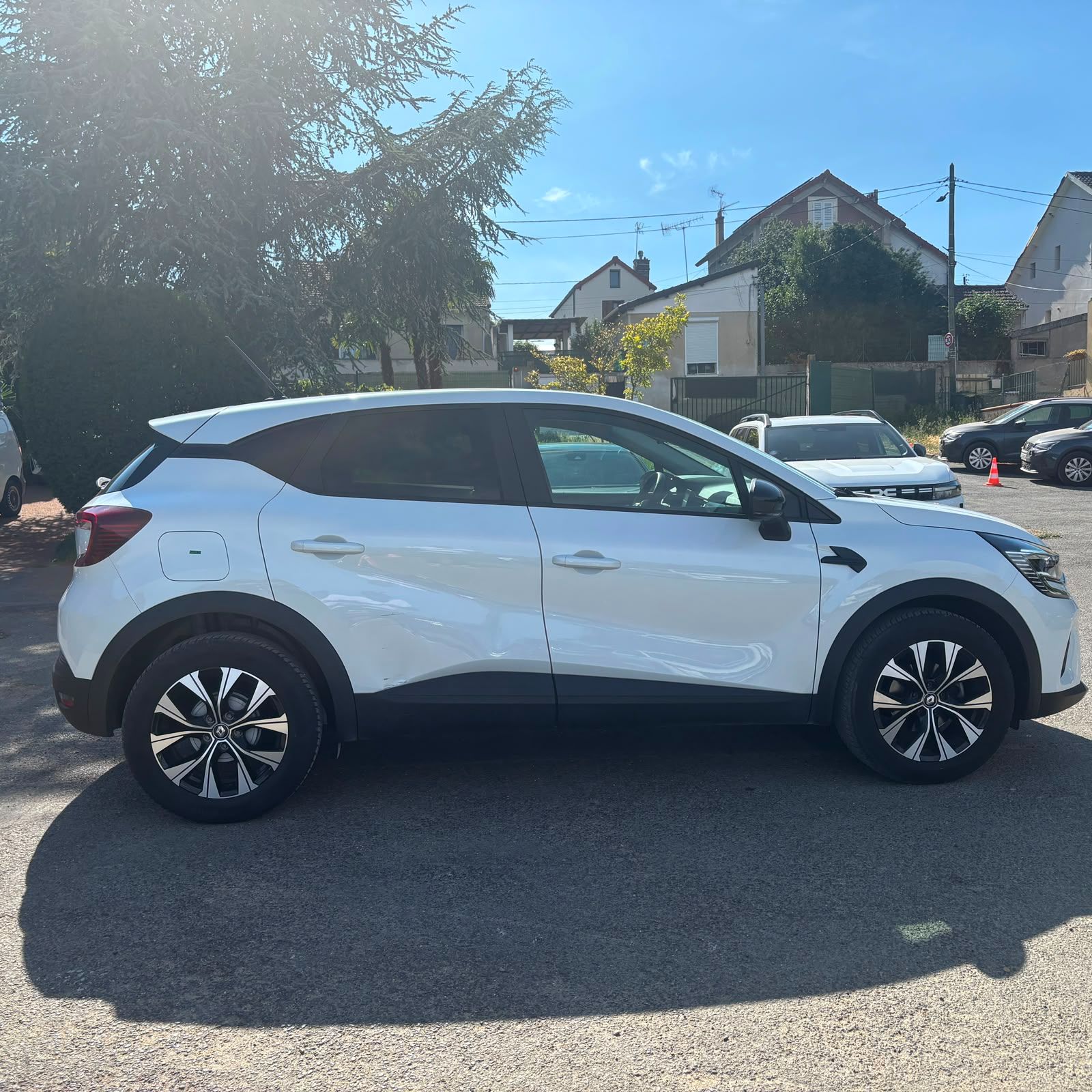 RENAULT CAPTUR 1.0 TCe 90 Evolution 5P occasion - Leader export auto Algérie, licence moudjahidine, CCR (Vue 4) - DJCAR