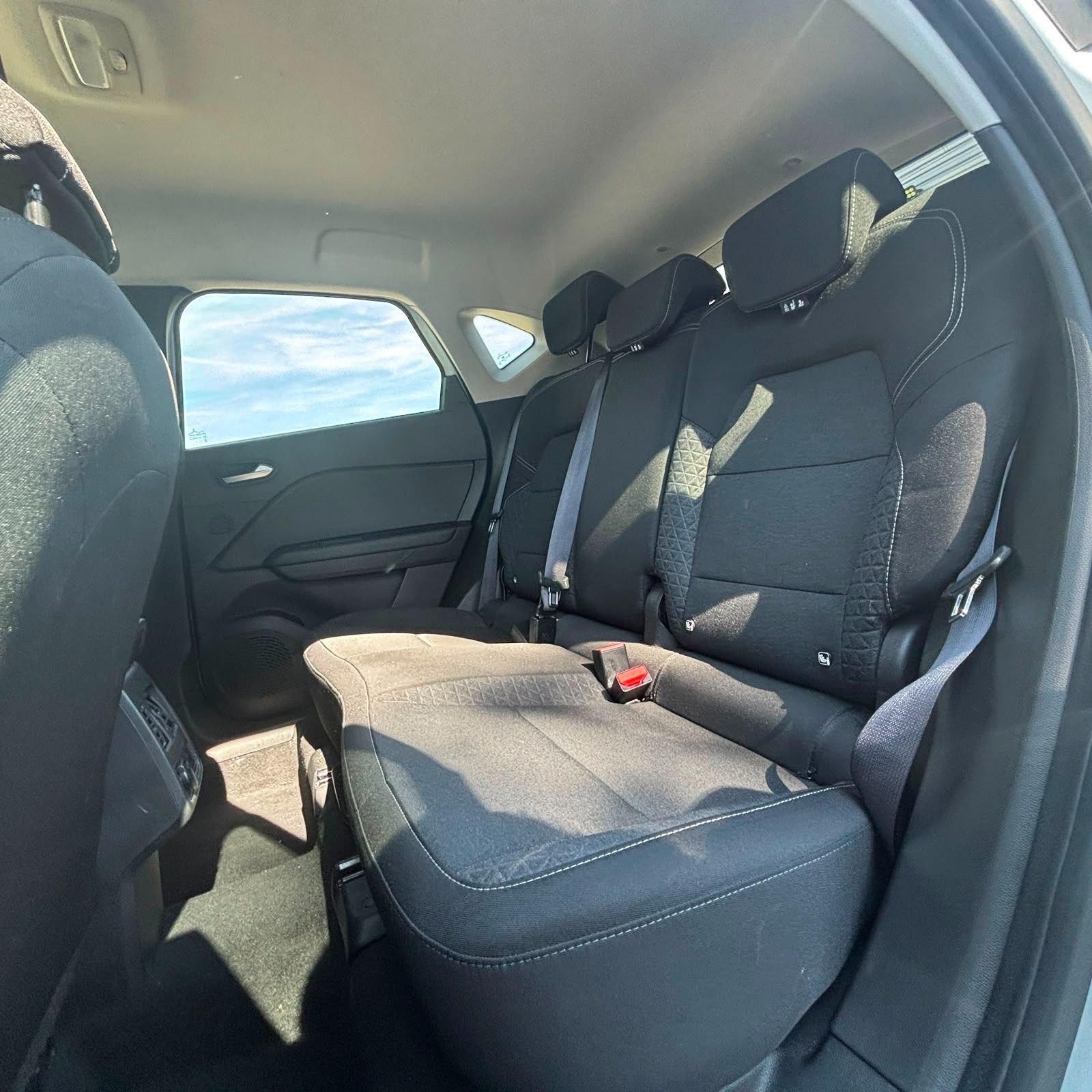 RENAULT CAPTUR 1.0 TCe 90 Evolution 5P occasion - Leader export auto Algérie, licence moudjahidine, CCR (Vue 18) - DJCAR