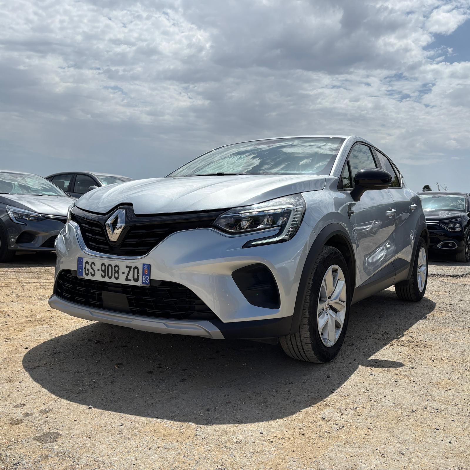 RENAULT CAPTUR RENAULT CAPTUR II 1.0 TCE 90CH EVOLUTION – 5P occasion - Leader export auto Algérie, licence moudjahidine, CCR (Vue 1) - DJCAR