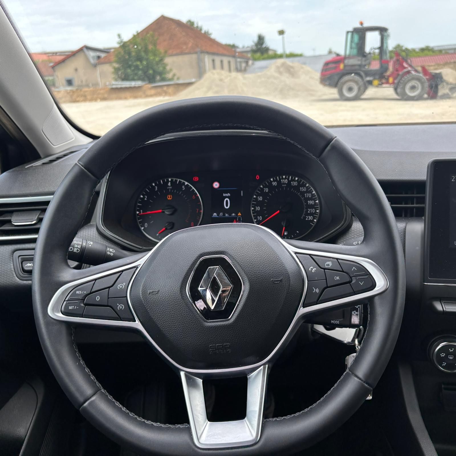 RENAULT CLIO V 1.0 Tce 90ch Phase 2 Techno – 5P occasion - Leader export auto Algérie, licence moudjahidine, CCR (Vue 10) - DJCAR