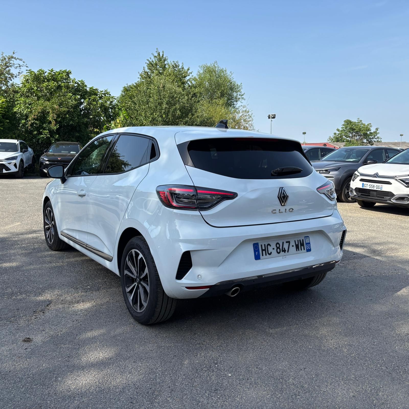 RENAULT CLIO V 1.0 Tce 90ch Phase 2 Techno – 5P occasion - Leader export auto Algérie, licence moudjahidine, CCR (Vue 3) - DJCAR