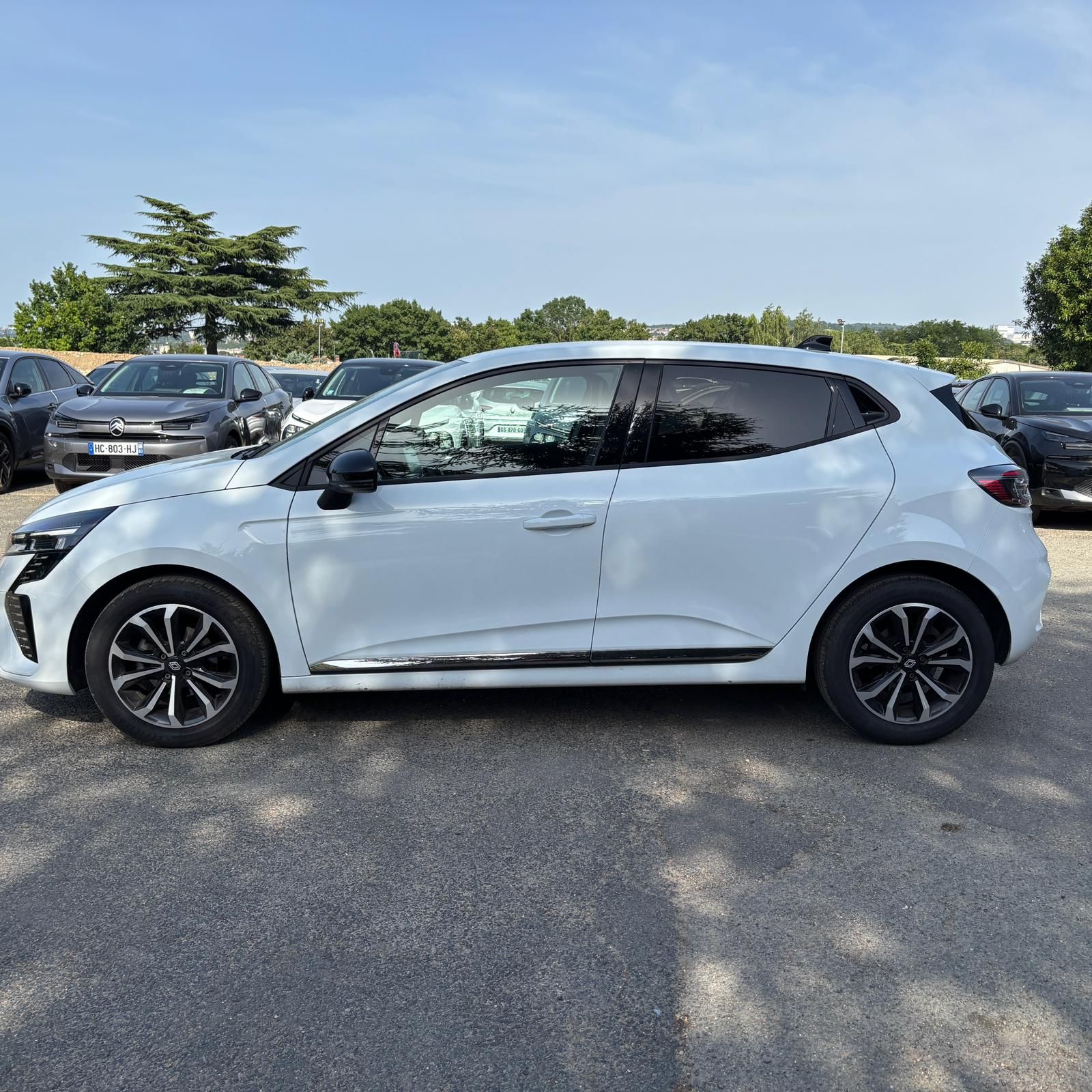 RENAULT CLIO V 1.0 Tce 90ch Phase 2 Techno – 5P occasion - Leader export auto Algérie, licence moudjahidine, CCR (Vue 8) - DJCAR