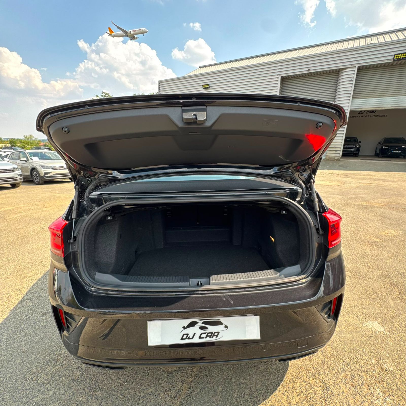 VOLKSWAGEN T-ROC Cabrio R-LINE 1.5 TSI 150Ch DSG7 occasion - Leader export auto Algérie, licence moudjahidine, CCR (Vue 9) - DJCAR