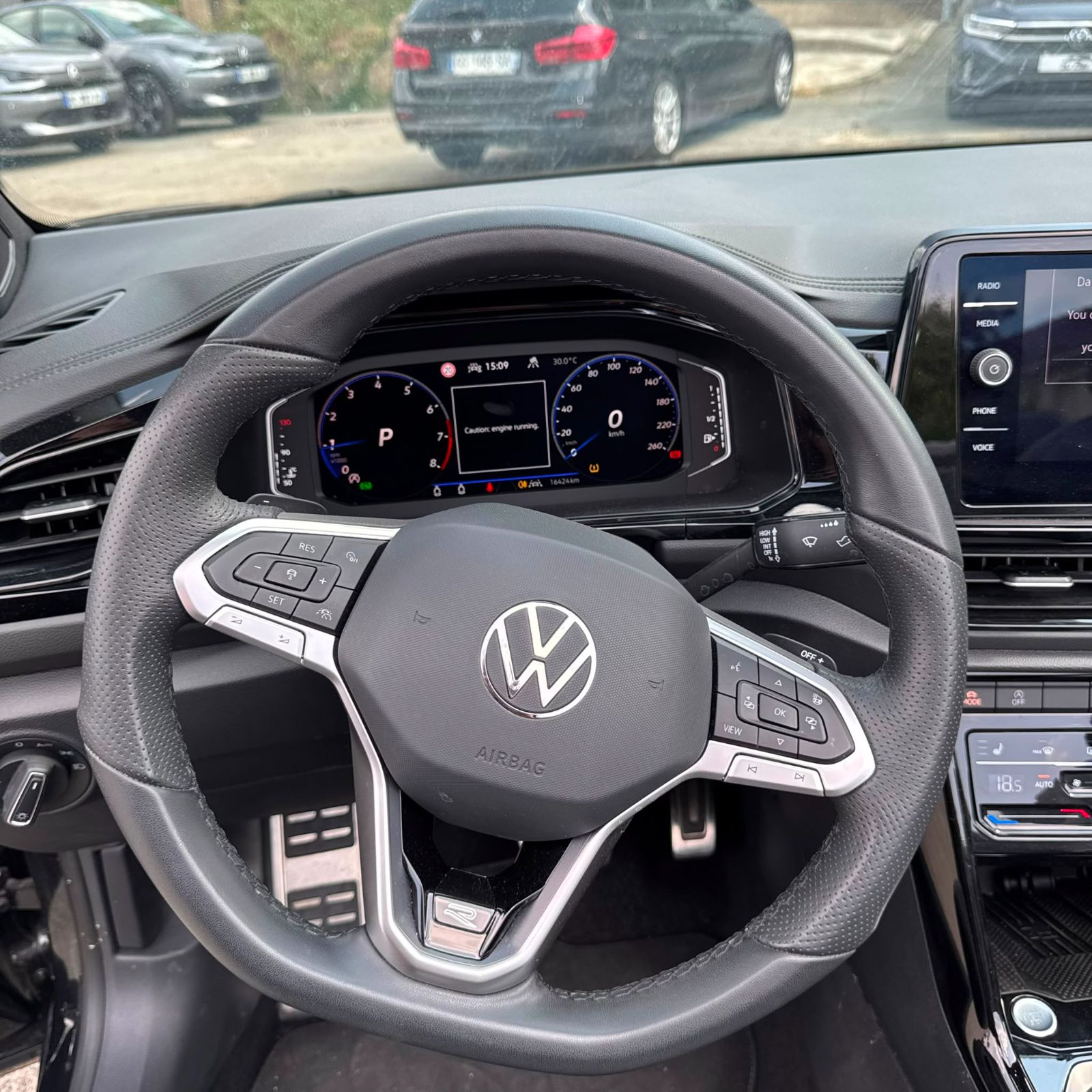 VOLKSWAGEN T-ROC Cabrio R-LINE 1.5 TSI 150Ch DSG7 occasion - Leader export auto Algérie, licence moudjahidine, CCR (Vue 19) - DJCAR