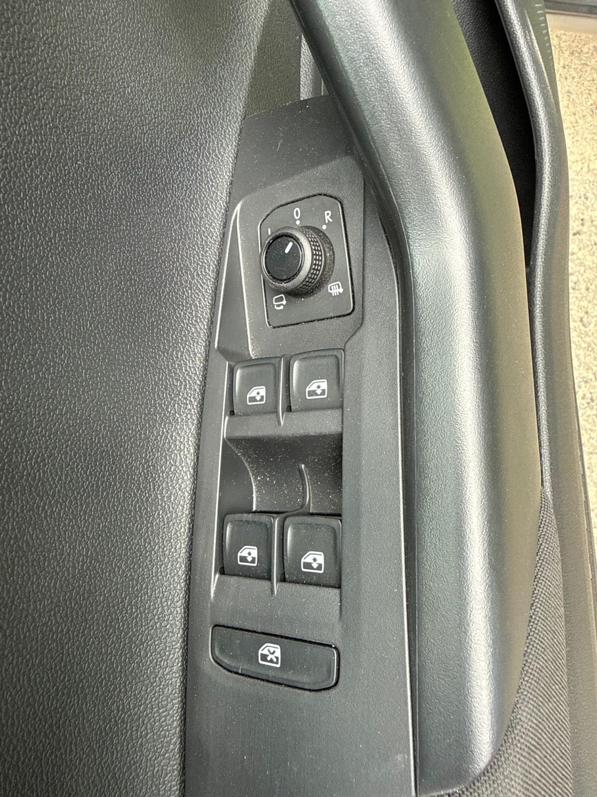 VOLKSWAGEN TAIGO 1.0 TSI 95 BVM6 EDITION – 5P occasion - Leader export auto Algérie, licence moudjahidine, CCR (Vue 13) - DJCAR