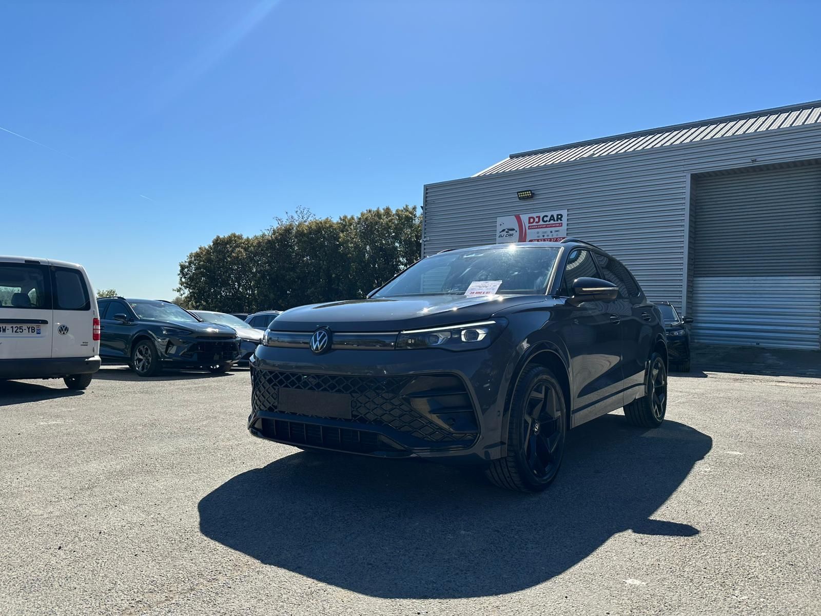 VOLKSWAGEN TIGUAN 1.5 eTSI 150CH DSG R-Line neuf - Leader export auto Algérie, licence moudjahidine, CCR (Vue 1) - DJCAR