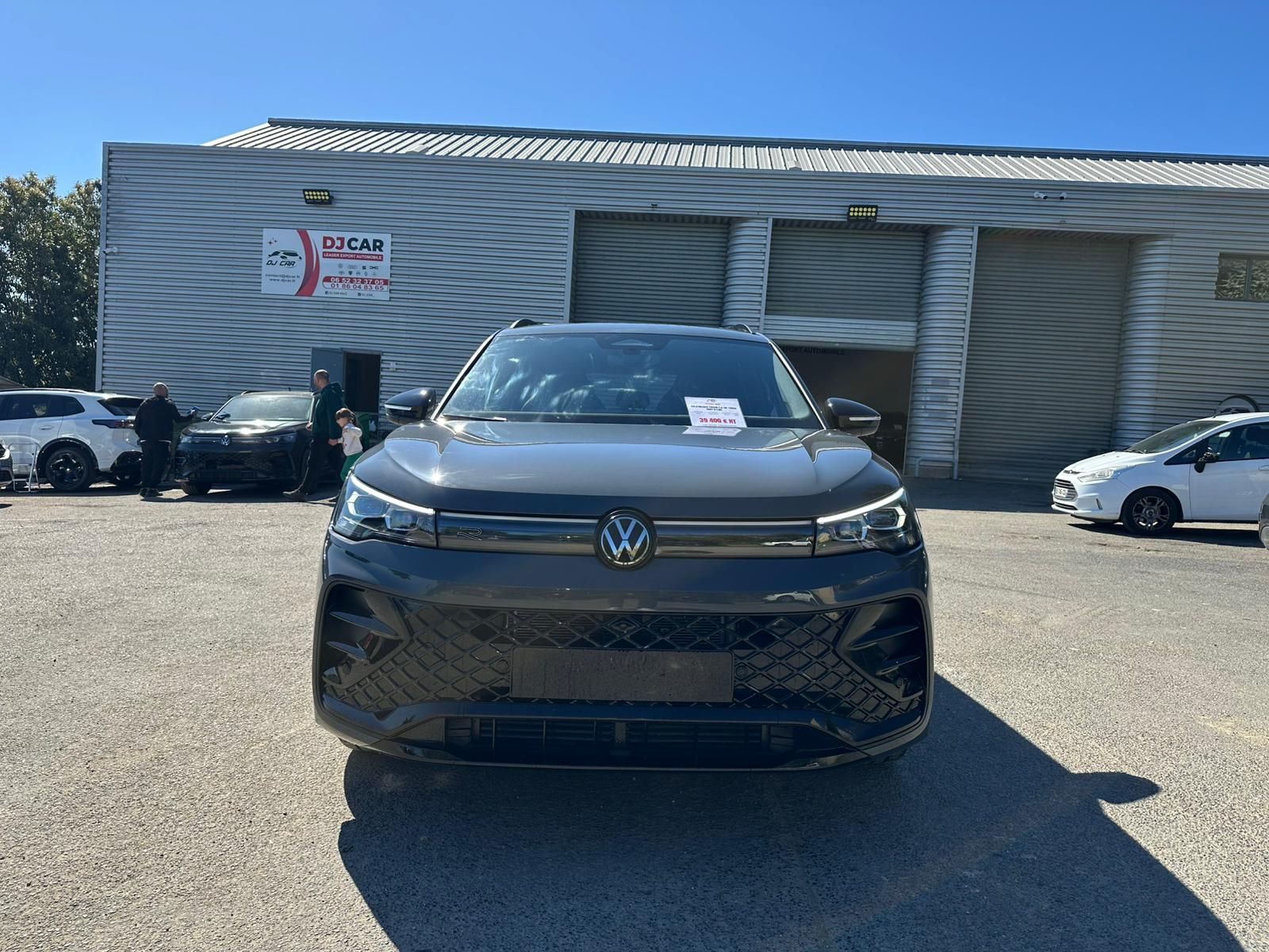 VOLKSWAGEN TIGUAN 1.5 eTSI 150CH DSG R-Line neuf - Leader export auto Algérie, licence moudjahidine, CCR (Vue 2) - DJCAR