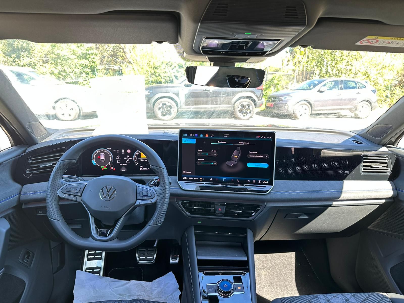 VOLKSWAGEN TIGUAN 1.5 eTSI 150CH DSG R-Line neuf - Leader export auto Algérie, licence moudjahidine, CCR (Vue 13) - DJCAR