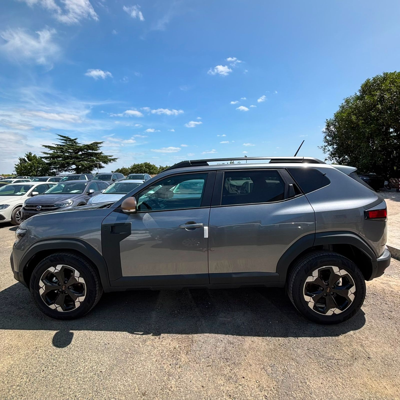 DACIA DUSTER New Extreme 1.3 Tce 150 Ch BVA PAR – ANG neuf - Leader export auto Algérie, licence moudjahidine, CCR (Vue 6) - DJCAR