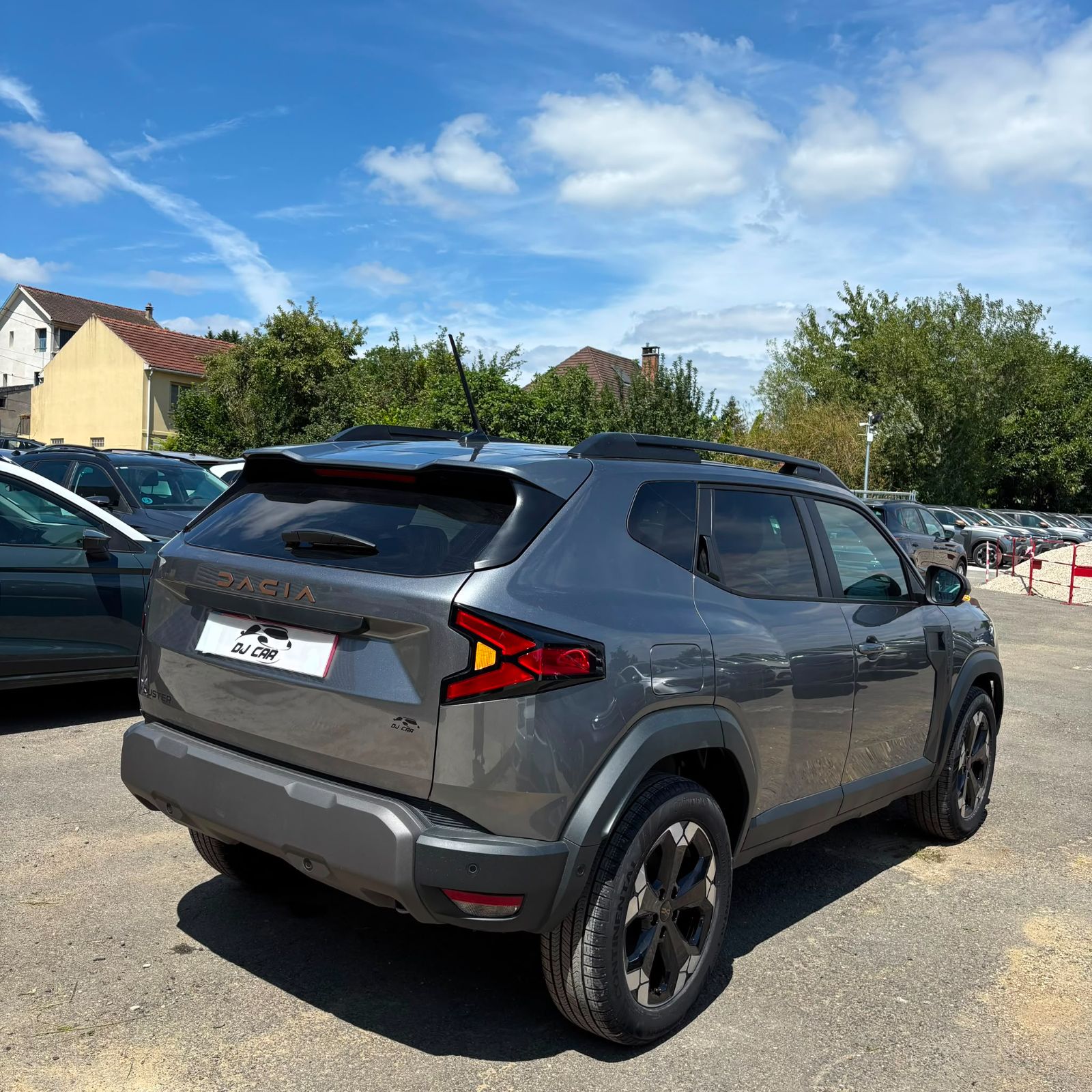 DACIA DUSTER New Extreme 1.3 Tce 150 Ch BVA PAR – ANG neuf - Leader export auto Algérie, licence moudjahidine, CCR (Vue 6) - DJCAR