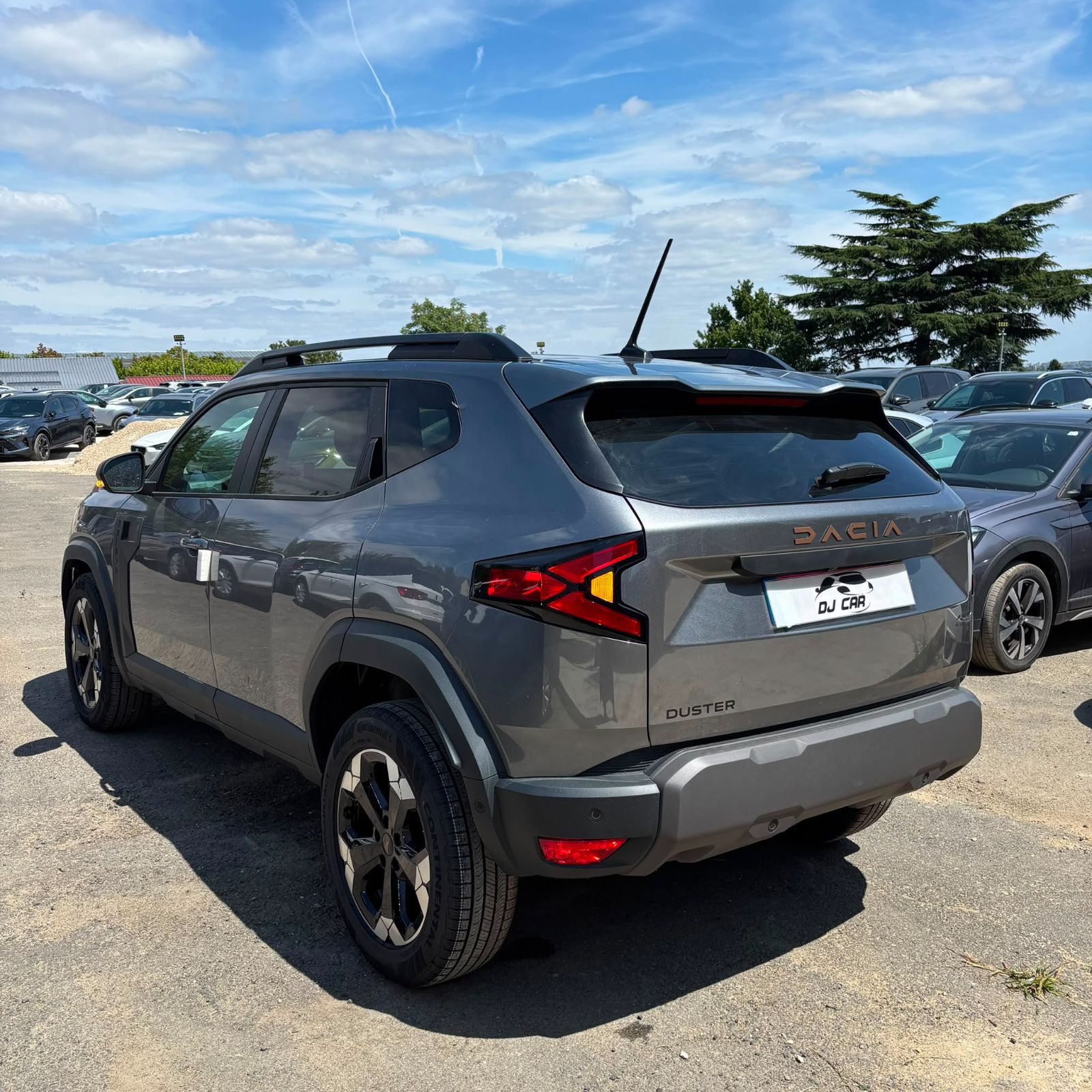 DACIA DUSTER New Extreme 1.3 Tce 150 Ch BVA PAR – ANG neuf - Leader export auto Algérie, licence moudjahidine, CCR (Vue 7) - DJCAR