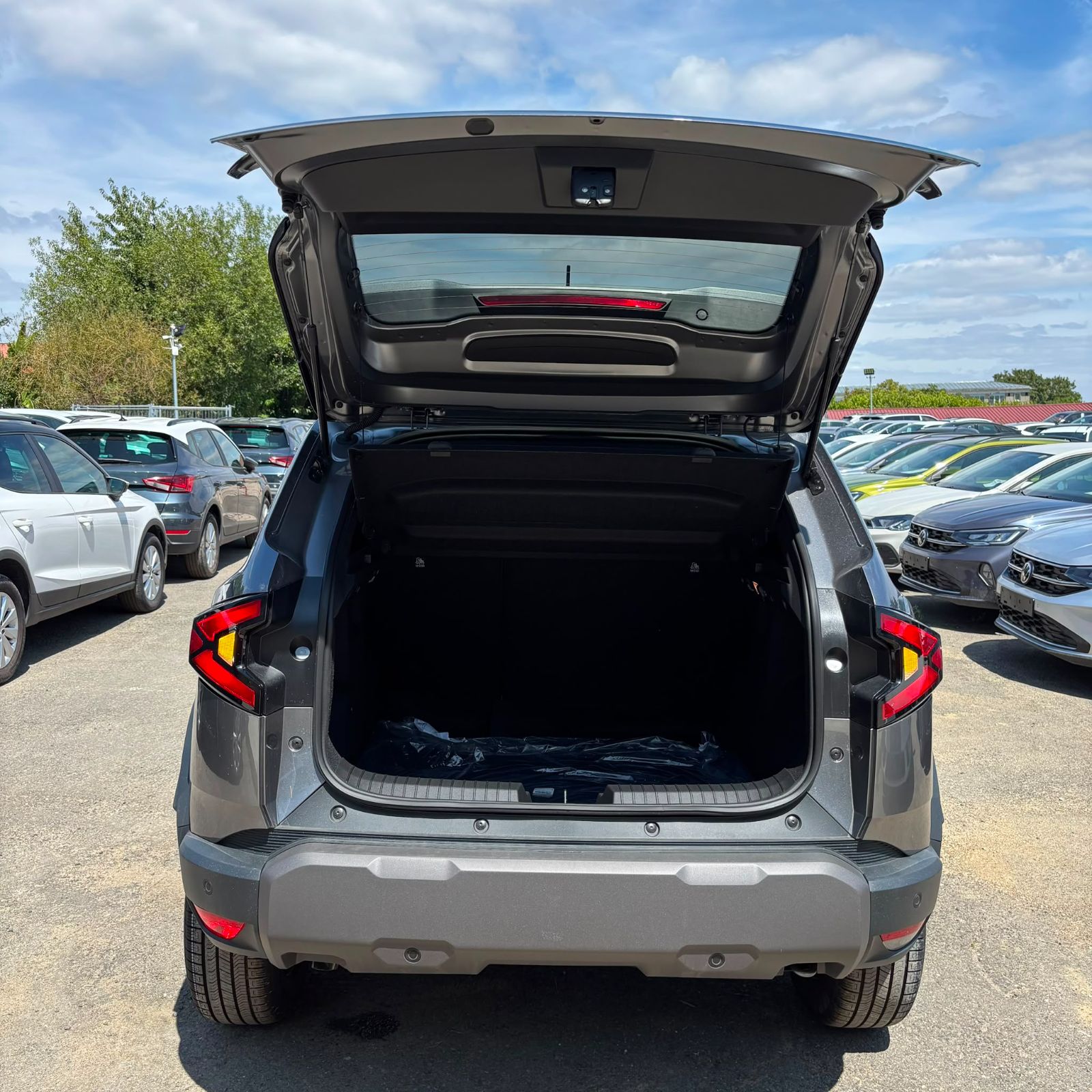 DACIA DUSTER New Extreme 1.3 Tce 150 Ch BVA PAR – ANG neuf - Leader export auto Algérie, licence moudjahidine, CCR (Vue 9) - DJCAR