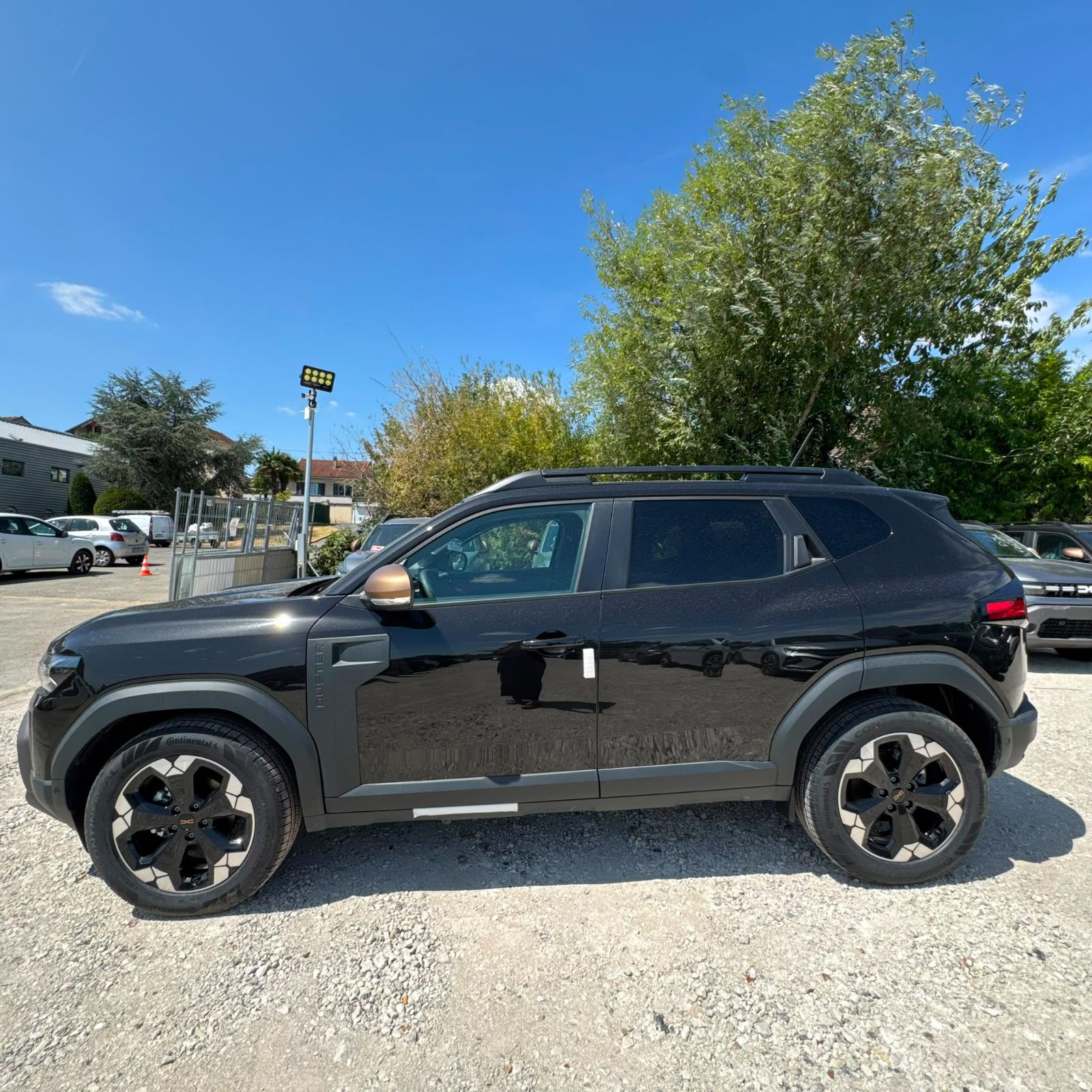 DACIA DUSTER New Extreme 1.3 Tce 150 Ch BVA PAR – ANG neuf - Leader export auto Algérie, licence moudjahidine, CCR (Vue 5) - DJCAR
