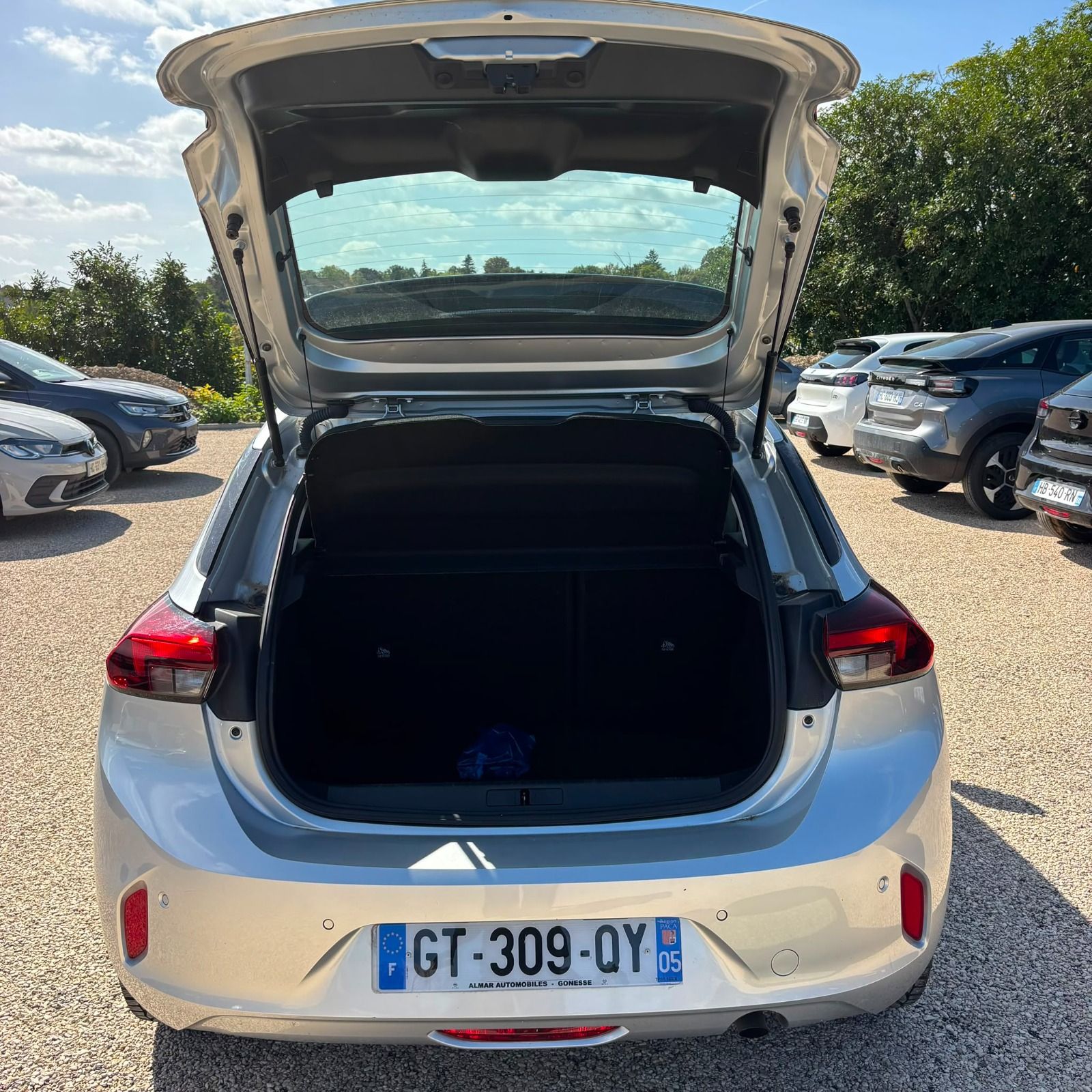 OPEL CORSA 1.2 PT 75CH BUSINESS ELEGANCE BVM5 occasion - Leader export auto Algérie, licence moudjahidine, CCR (Vue 8) - DJCAR