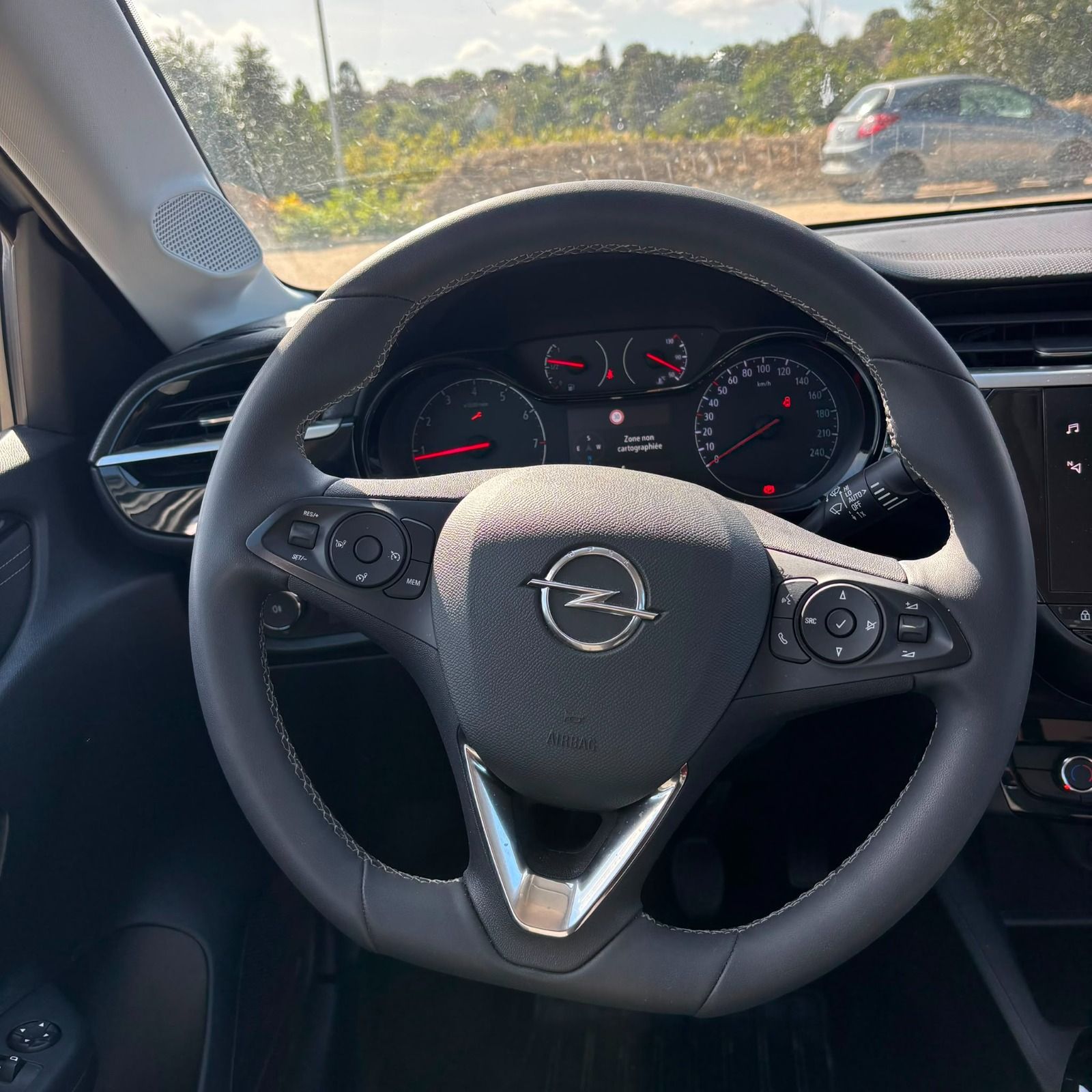 OPEL CORSA 1.2 PT 75CH BUSINESS ELEGANCE BVM5 occasion - Leader export auto Algérie, licence moudjahidine, CCR (Vue 16) - DJCAR