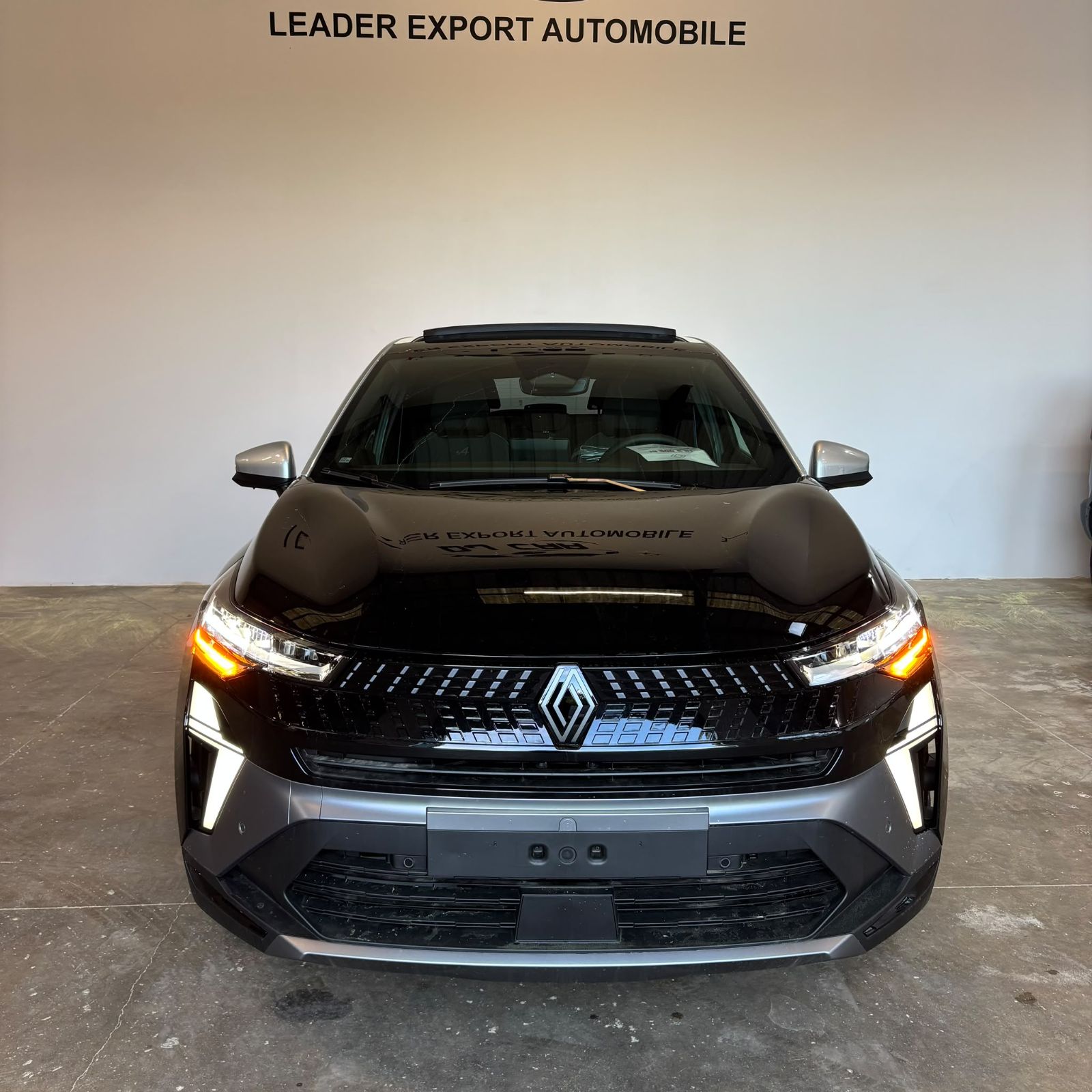 RENAULT CAPTUR ALPINE 1.3 Tce 155Ch BVA TOIT GRIS neuf - Leader export auto Algérie, licence moudjahidine, CCR (Vue 3) - DJCAR