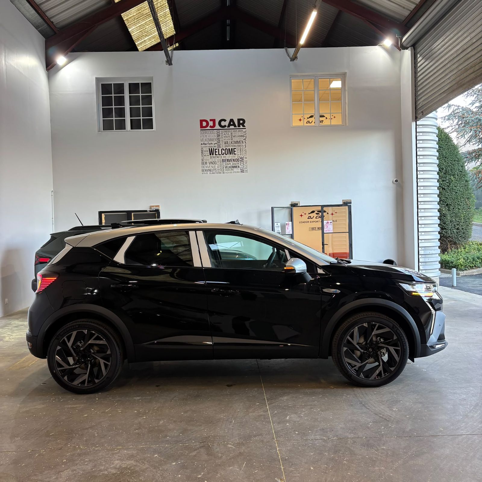 RENAULT CAPTUR ALPINE 1.3 Tce 155Ch BVA TOIT GRIS neuf - Leader export auto Algérie, licence moudjahidine, CCR (Vue 4) - DJCAR