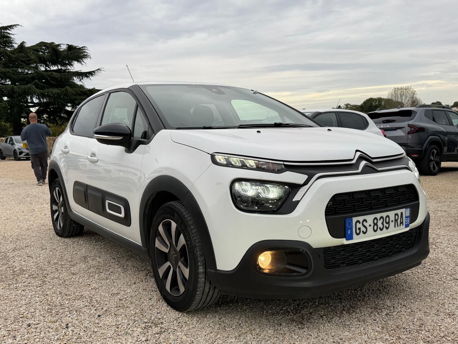 CITROEN C3 1.2 PureTech 83 S&S BVM5 Shine 5P occasion - Leader export auto Algérie, licence moudjahidine, CCR (Vue 4) - DJCAR