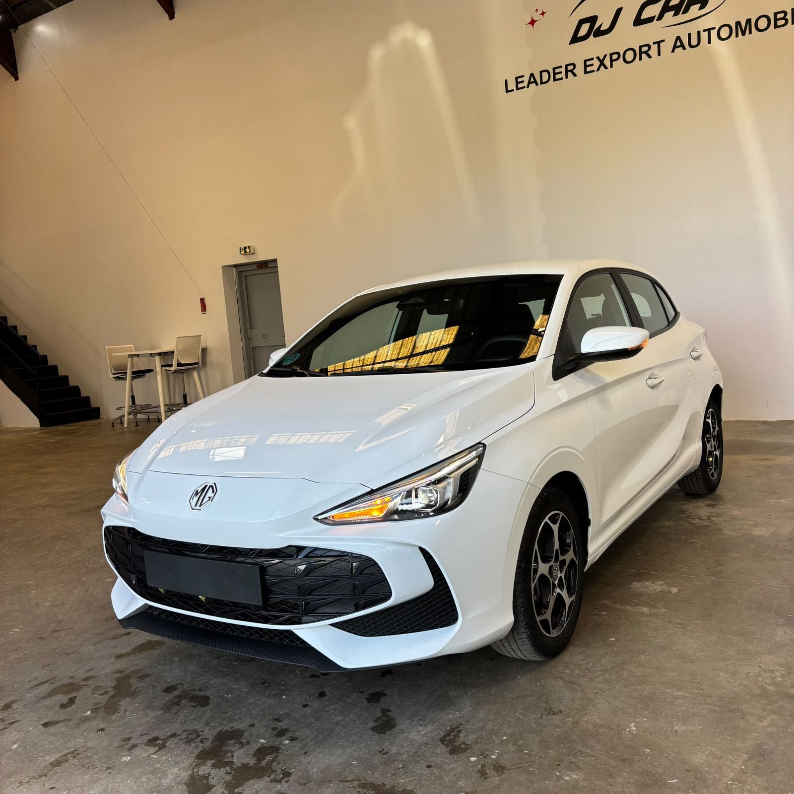 MG MG3 ICE 1.5L MT 2WD 116ch Comfort 5P occasion - Leader export auto Algérie, licence moudjahidine, CCR (Vue 2) - DJCAR
